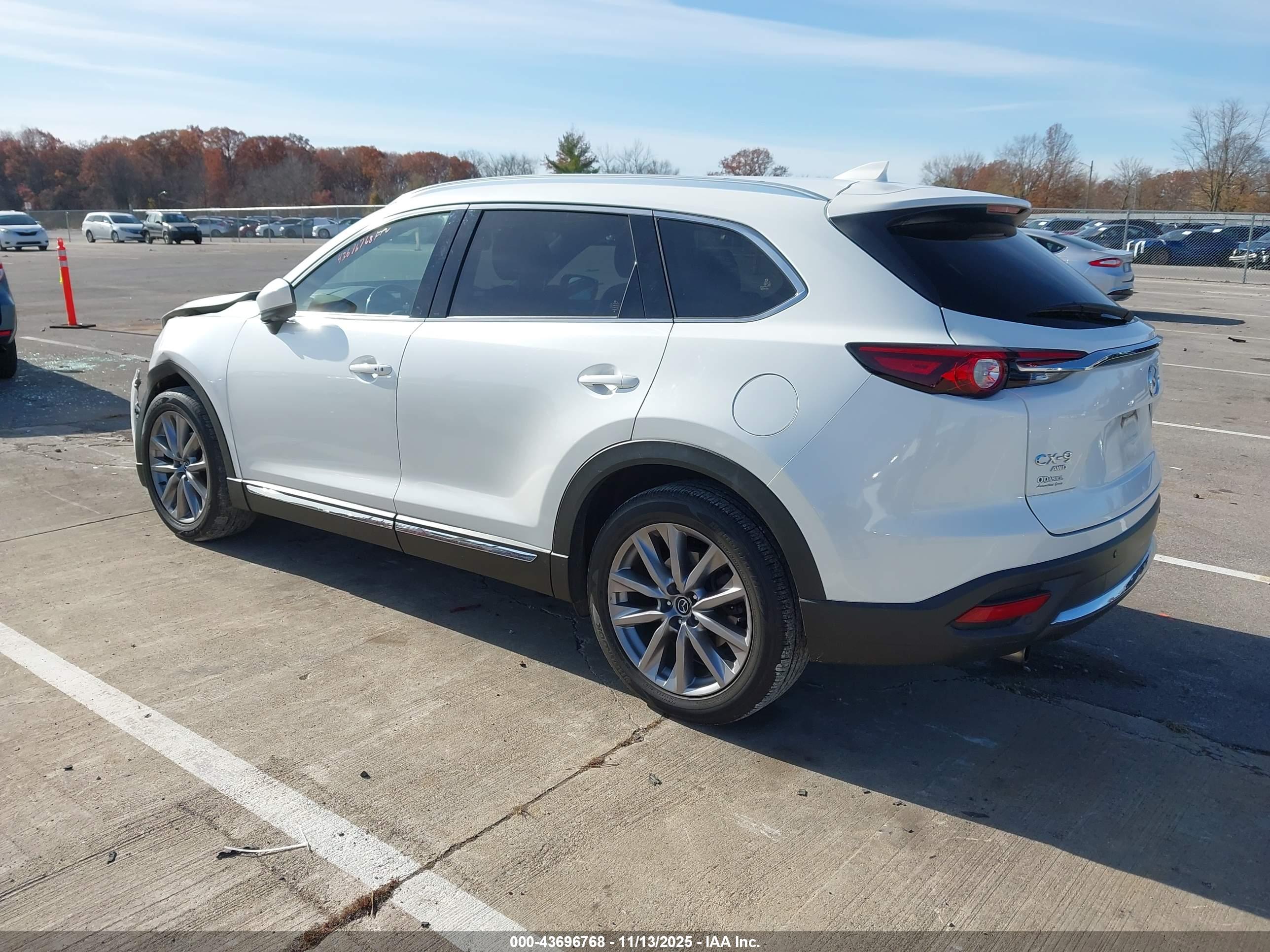 MAZDA CX-9 image 3