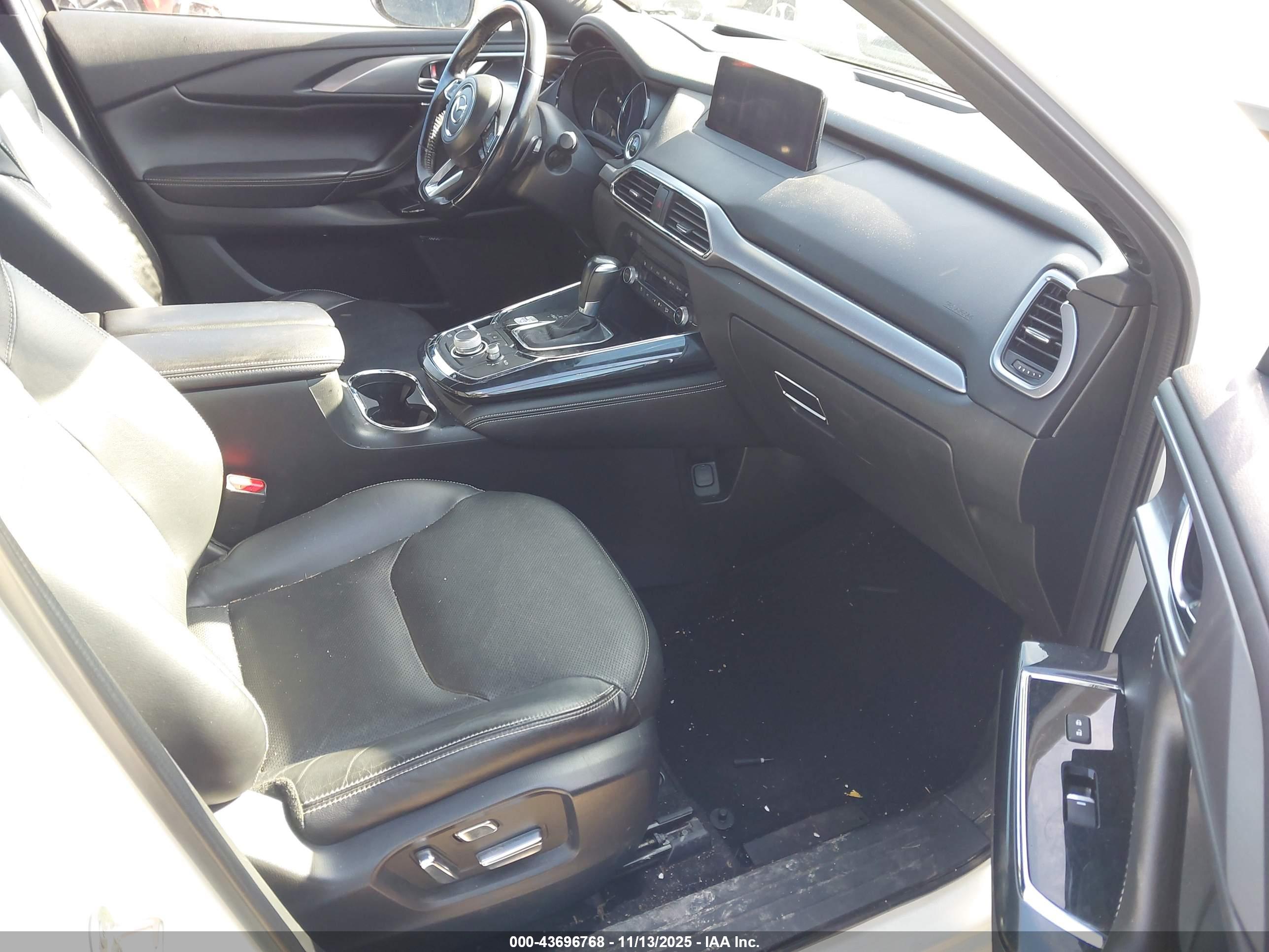 MAZDA CX-9 image 5