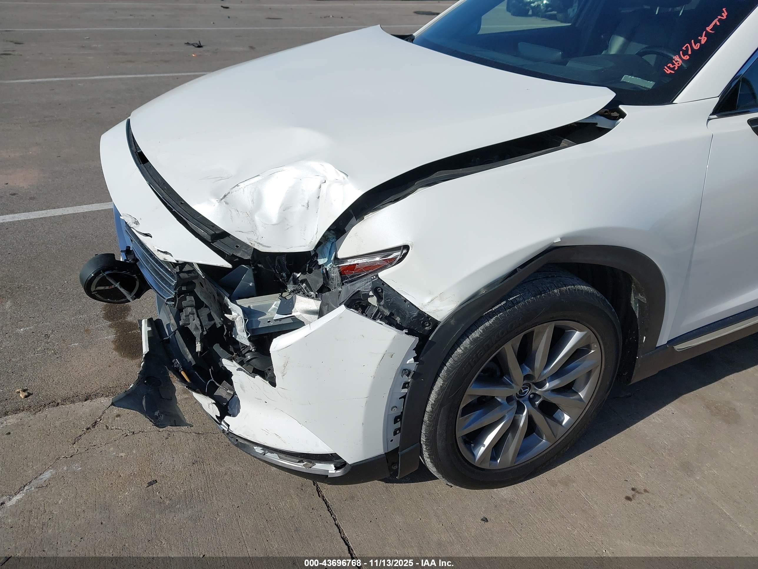 MAZDA CX-9 image 6