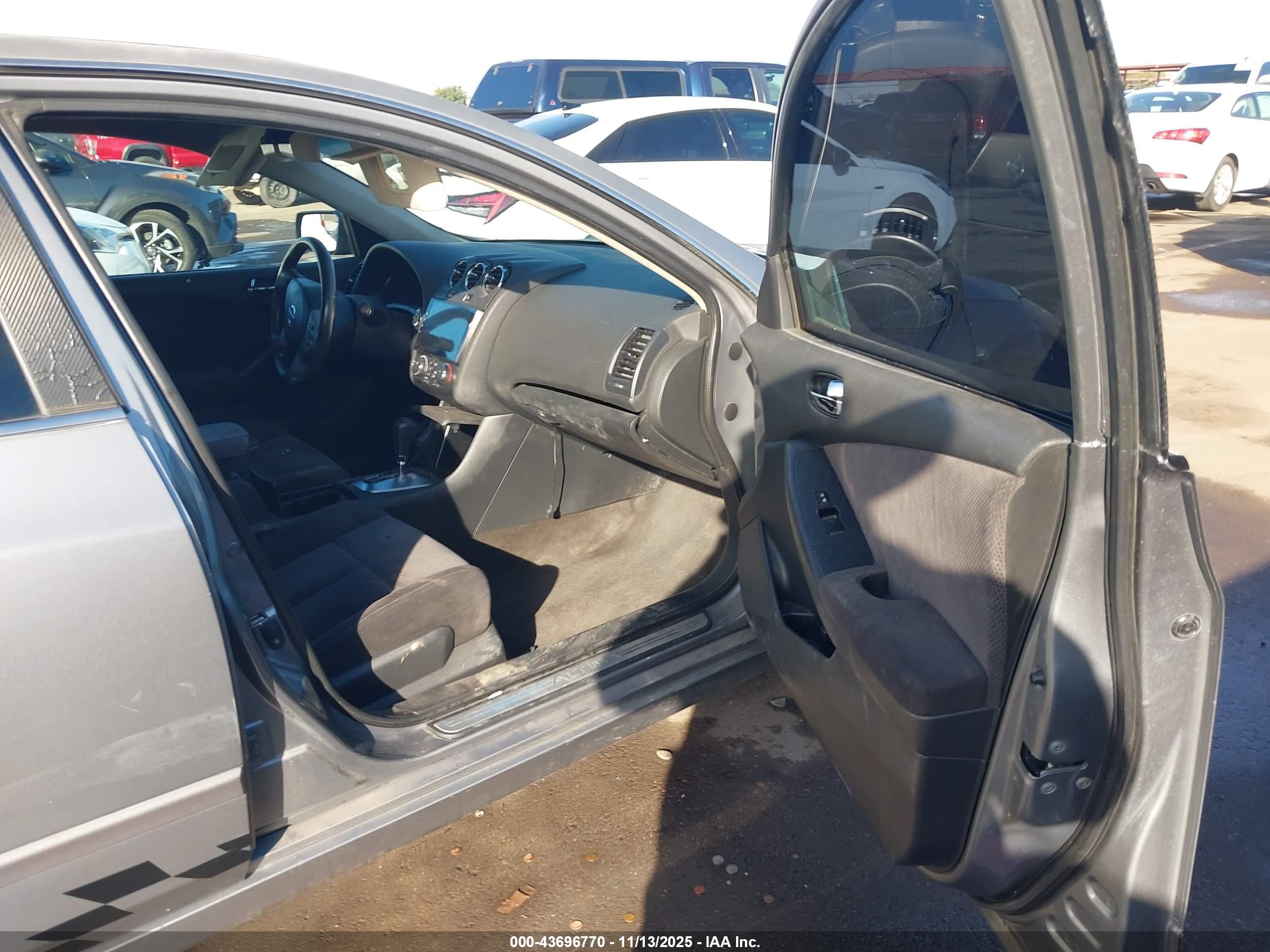 NISSAN ALTIMA image 5