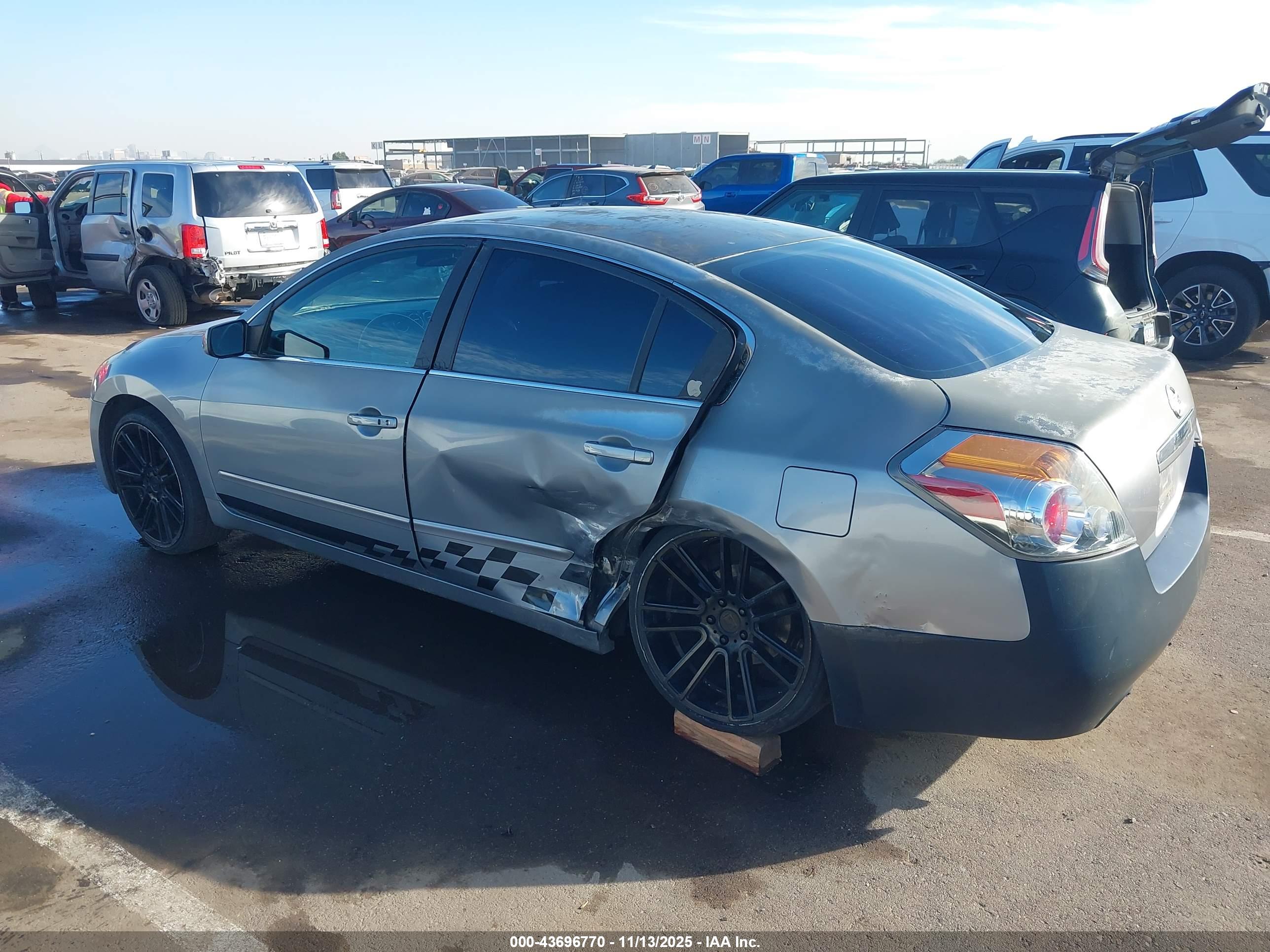 NISSAN ALTIMA image 6