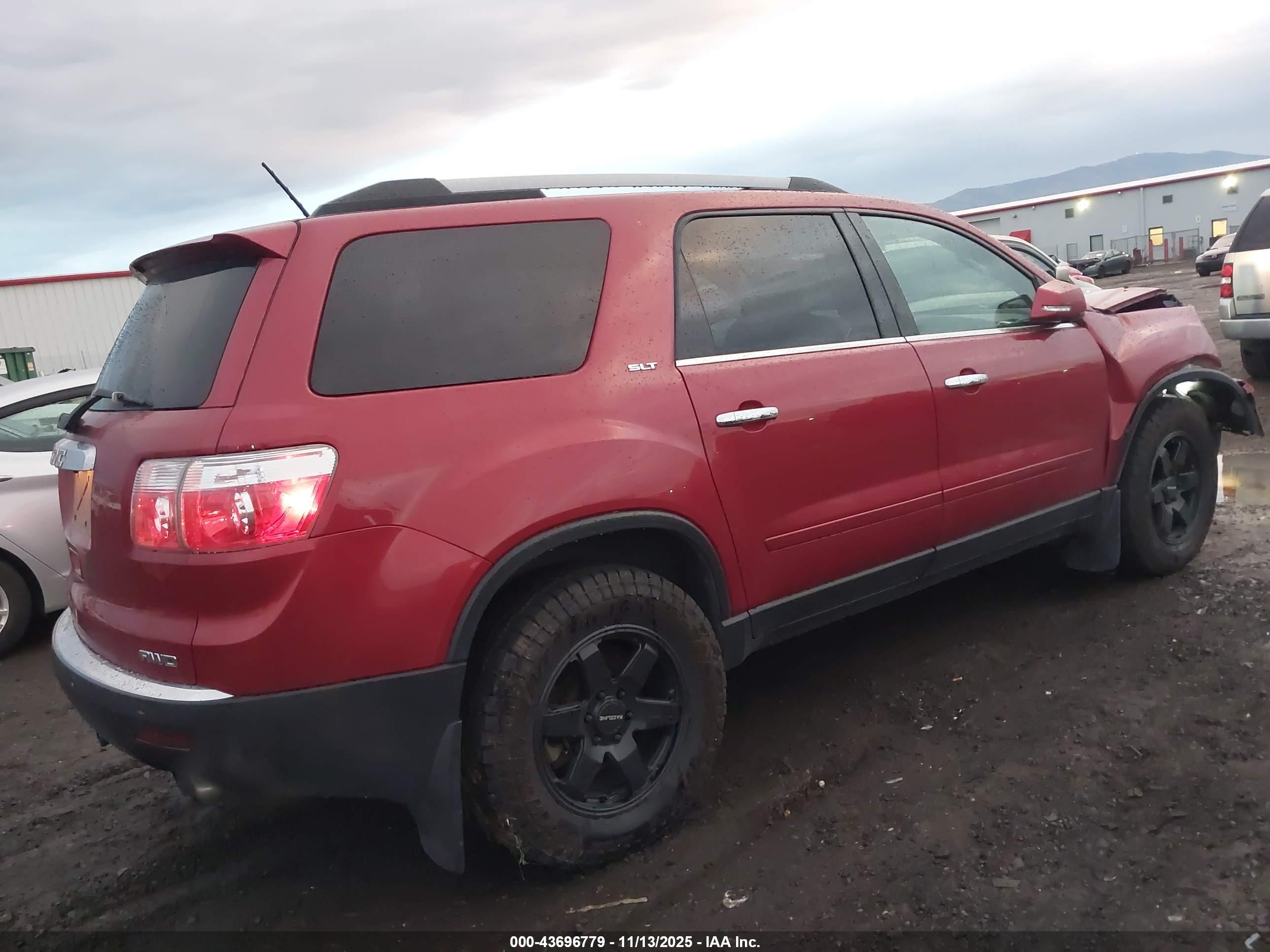 GMC ACADIA image 4