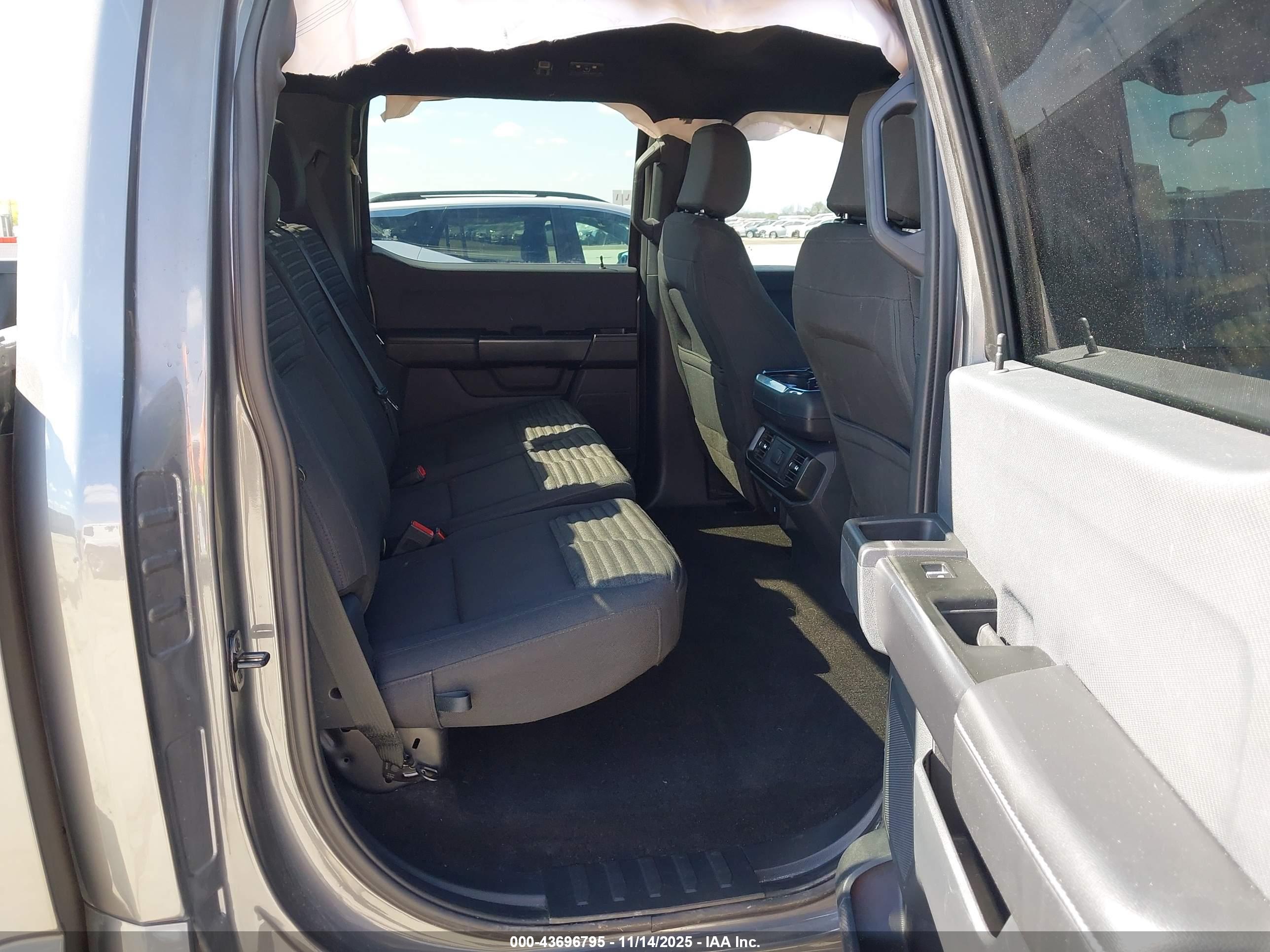 FORD F-150 image 8
