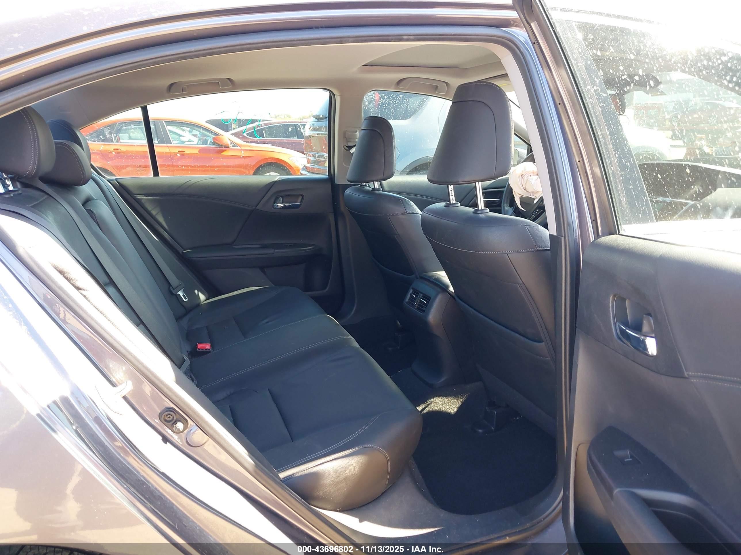 HONDA ACCORD image 8