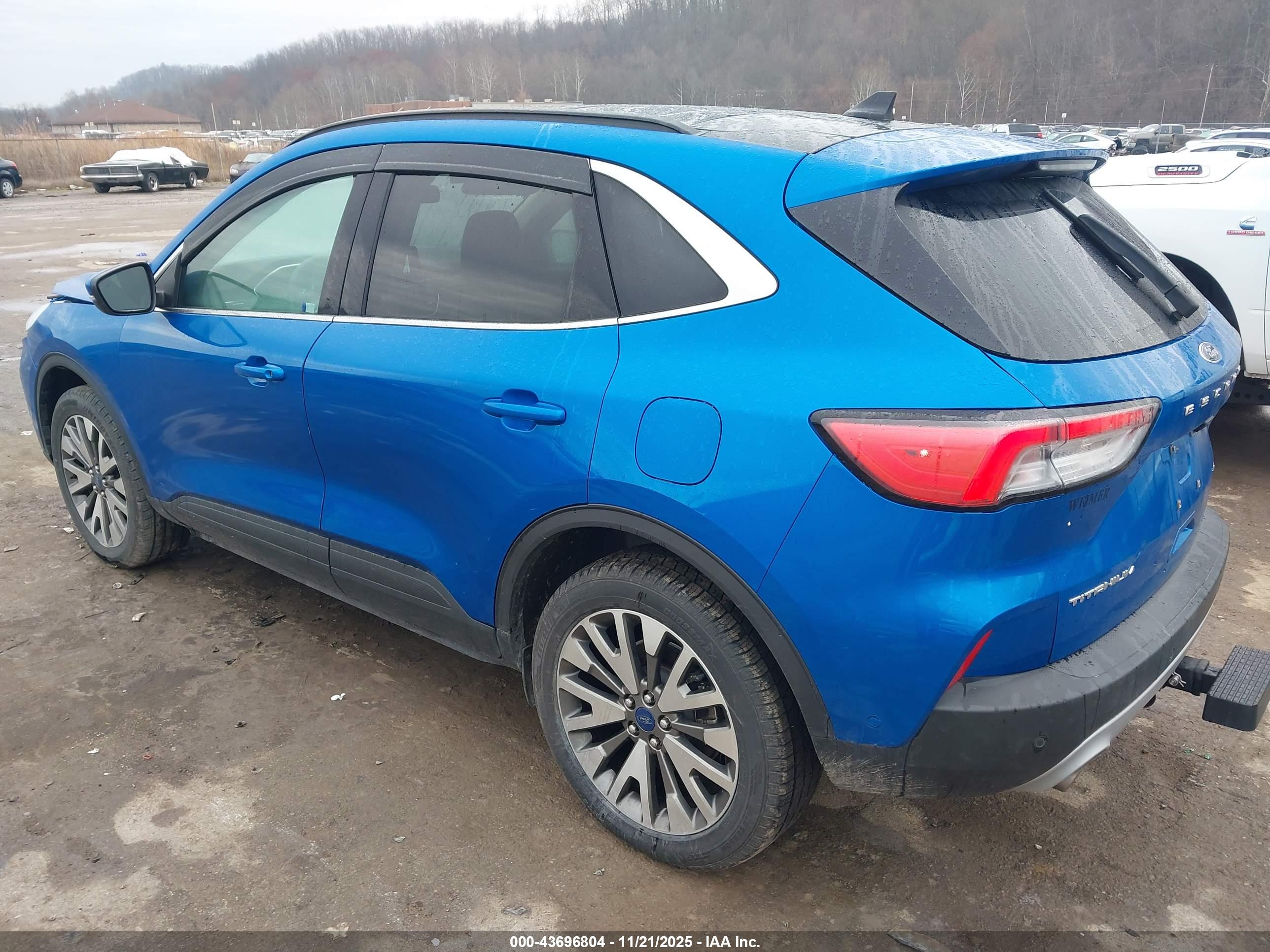 FORD ESCAPE image 3
