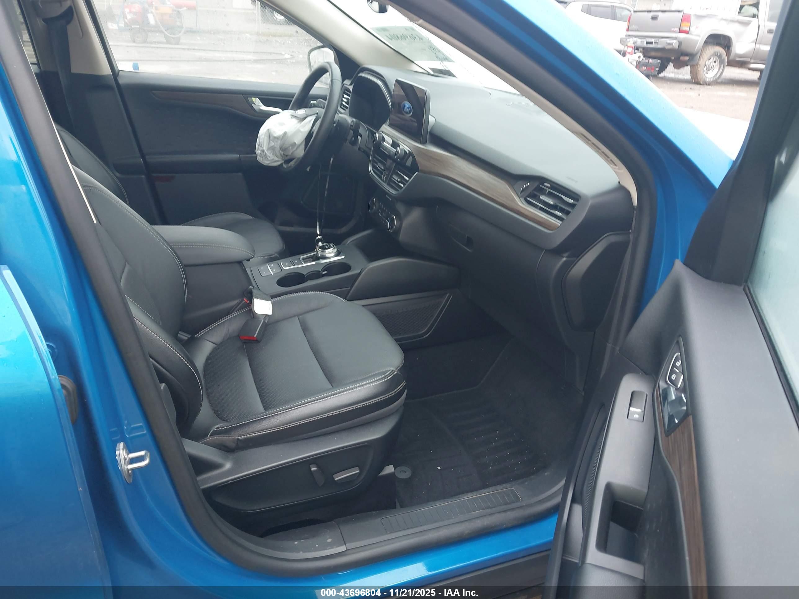 FORD ESCAPE image 5