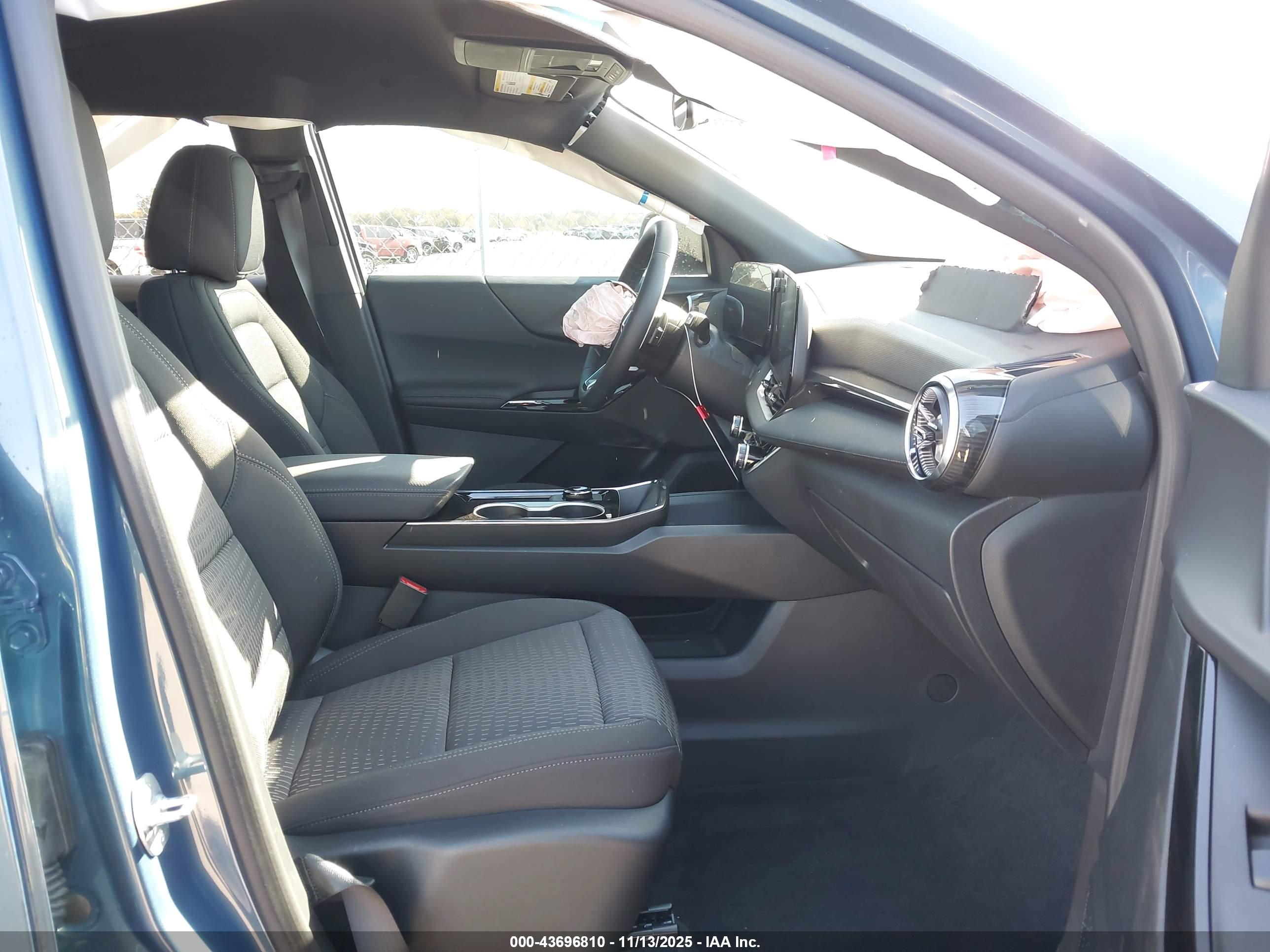 CHEVROLET EQUINOX image 5