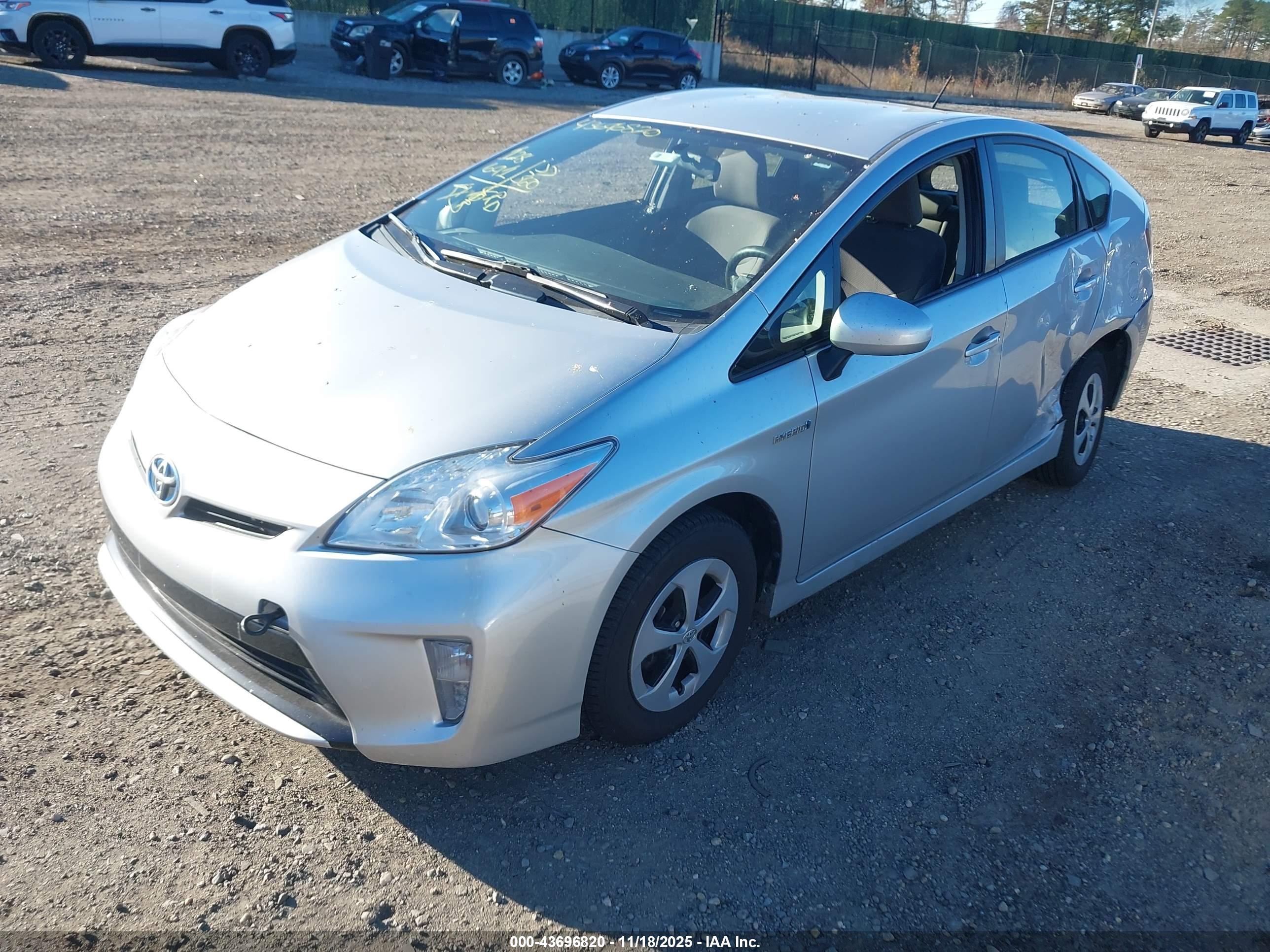 TOYOTA PRIUS image 2