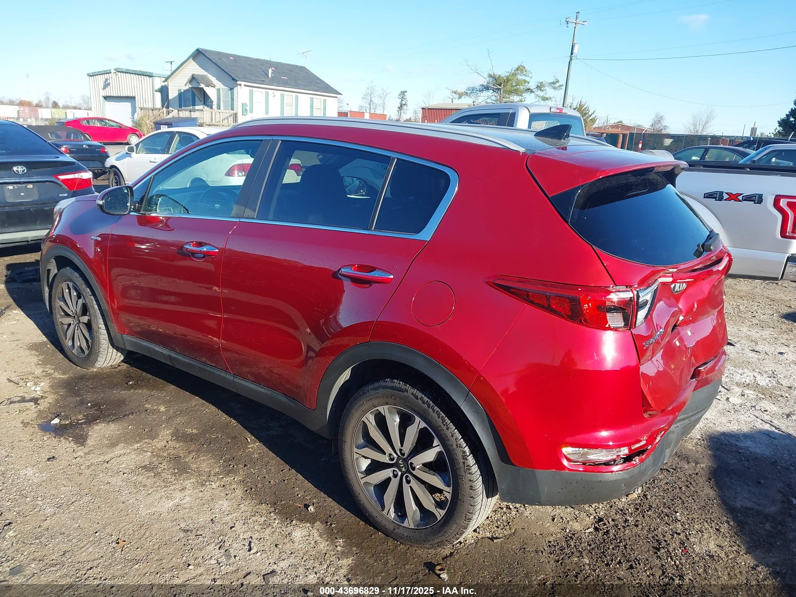 KIA SPORTAGE image 3