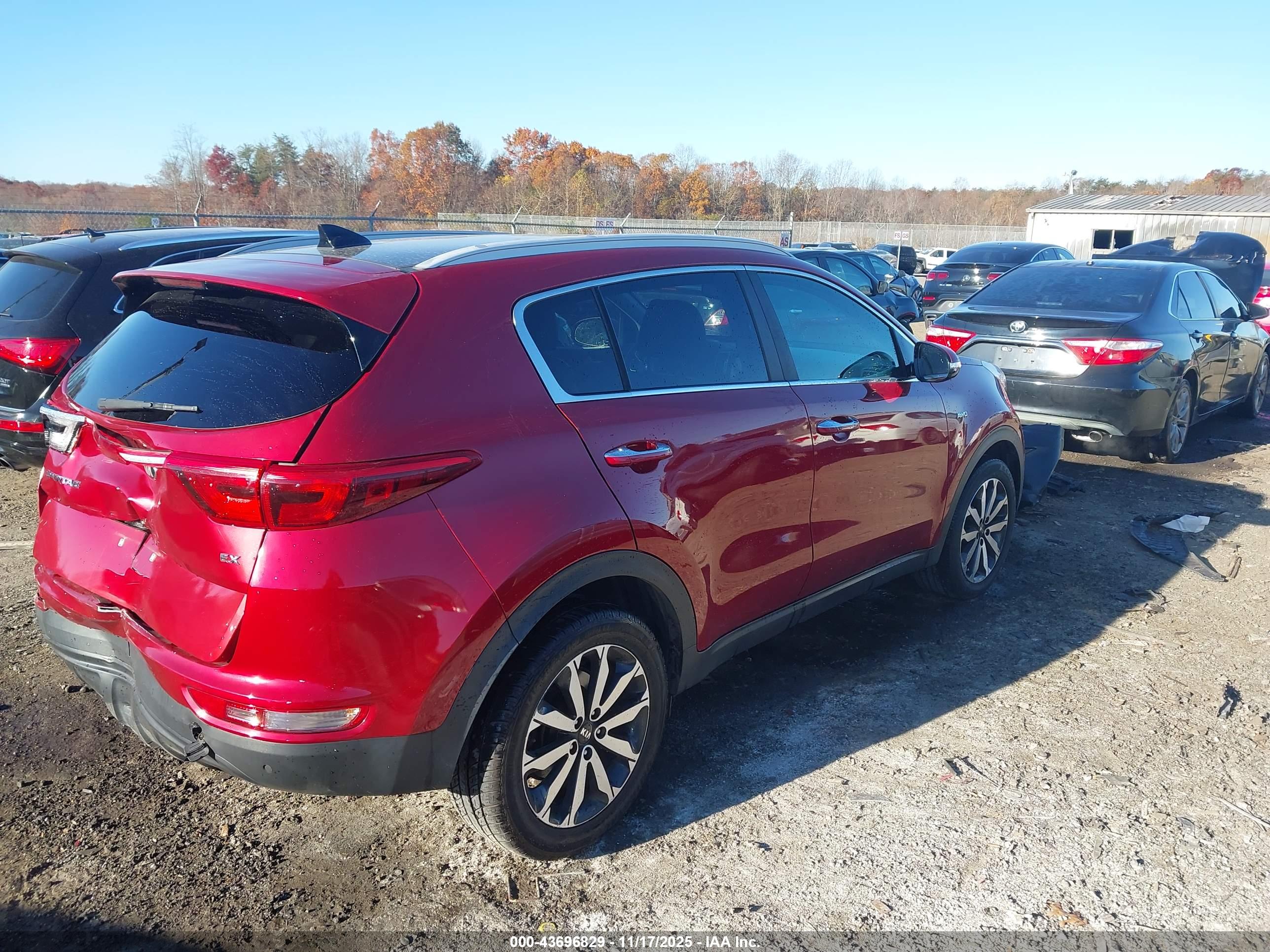 KIA SPORTAGE image 4