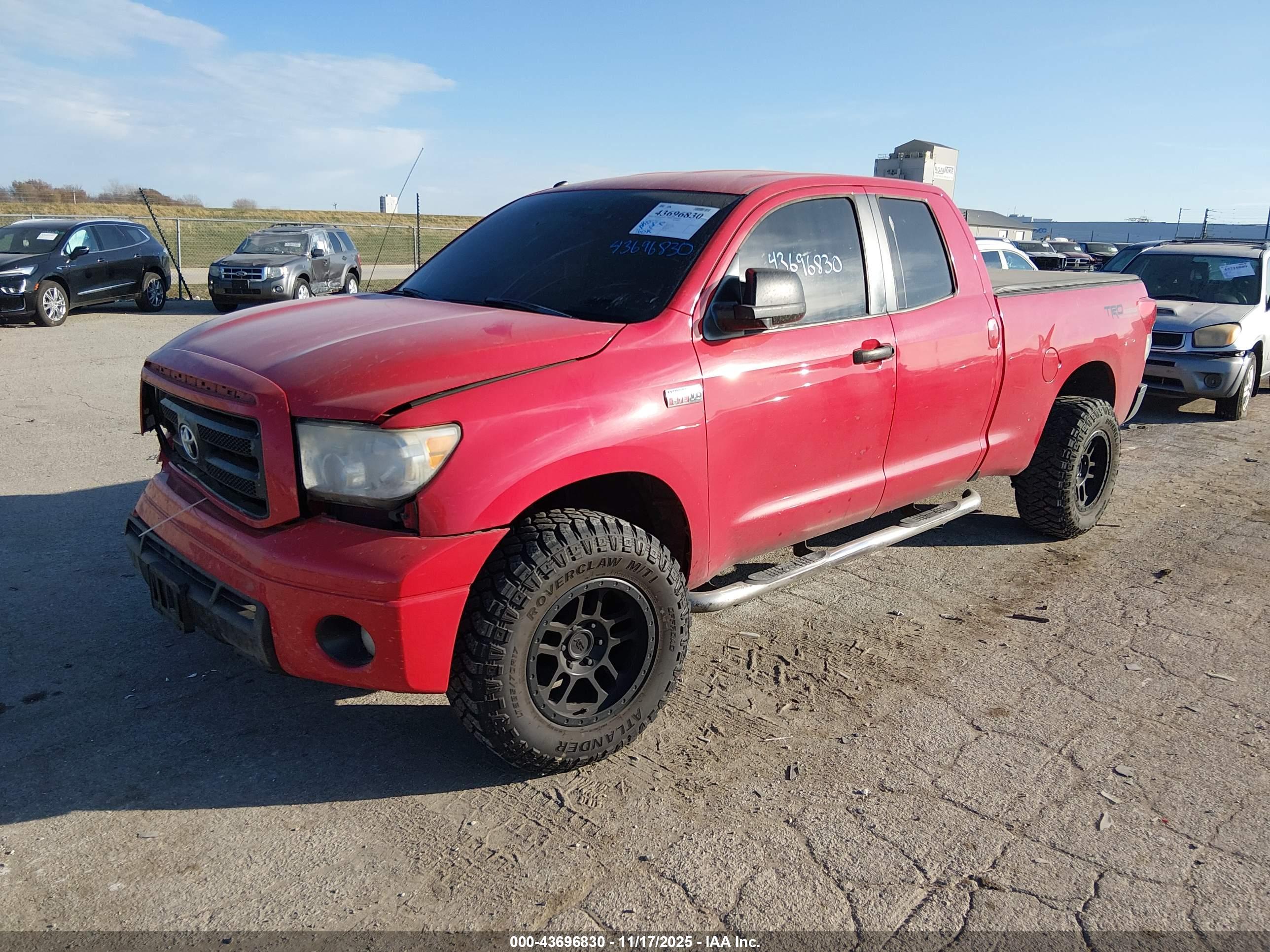 TOYOTA TUNDRA image 2