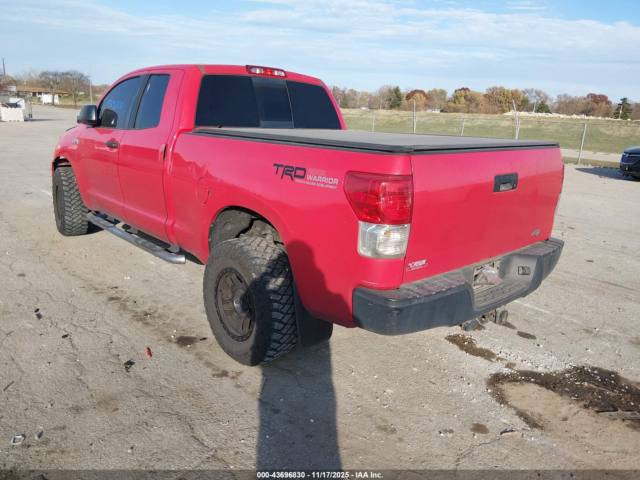 TOYOTA TUNDRA image 3