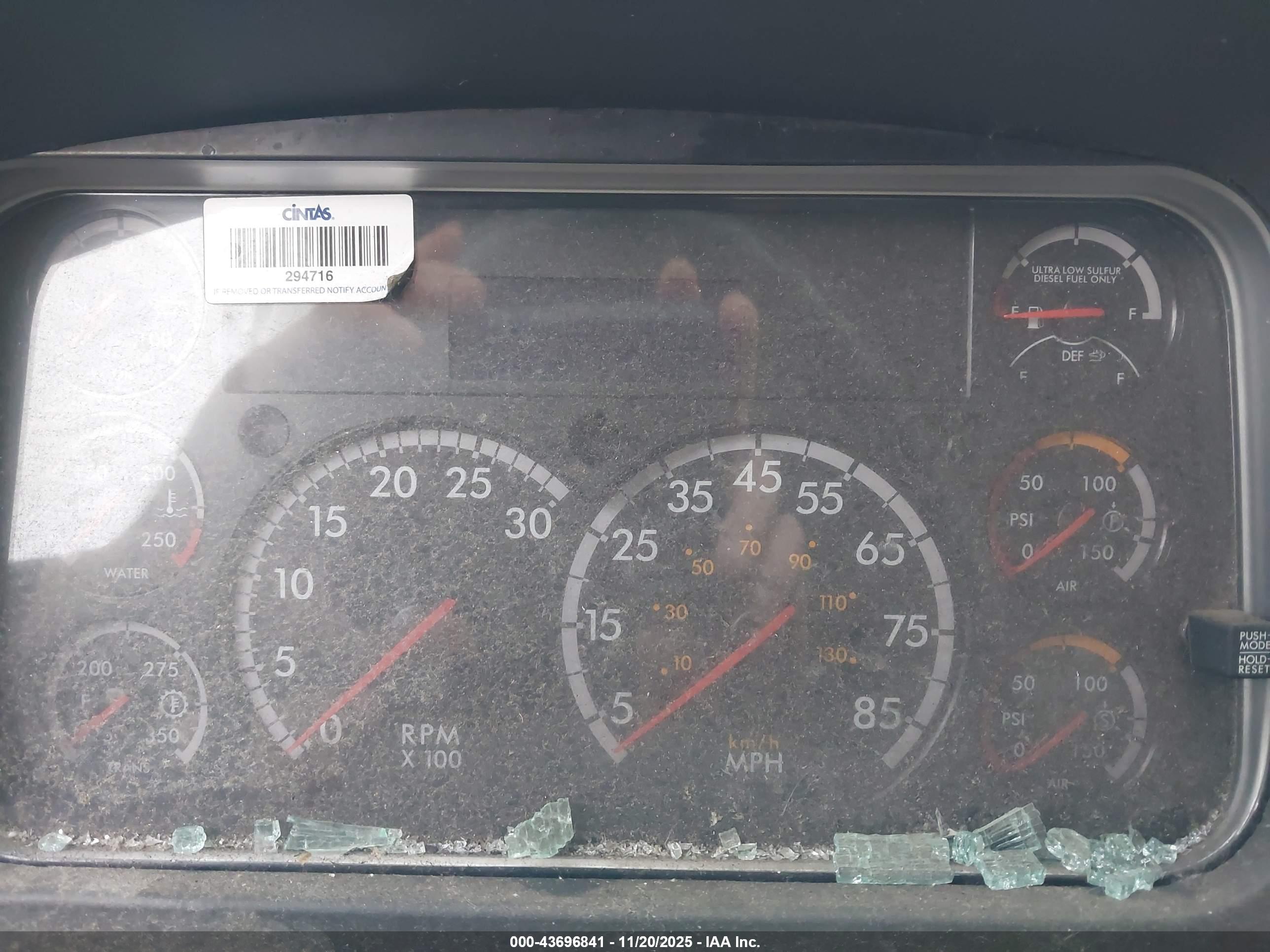 FREIGHTLINER M2 image 6