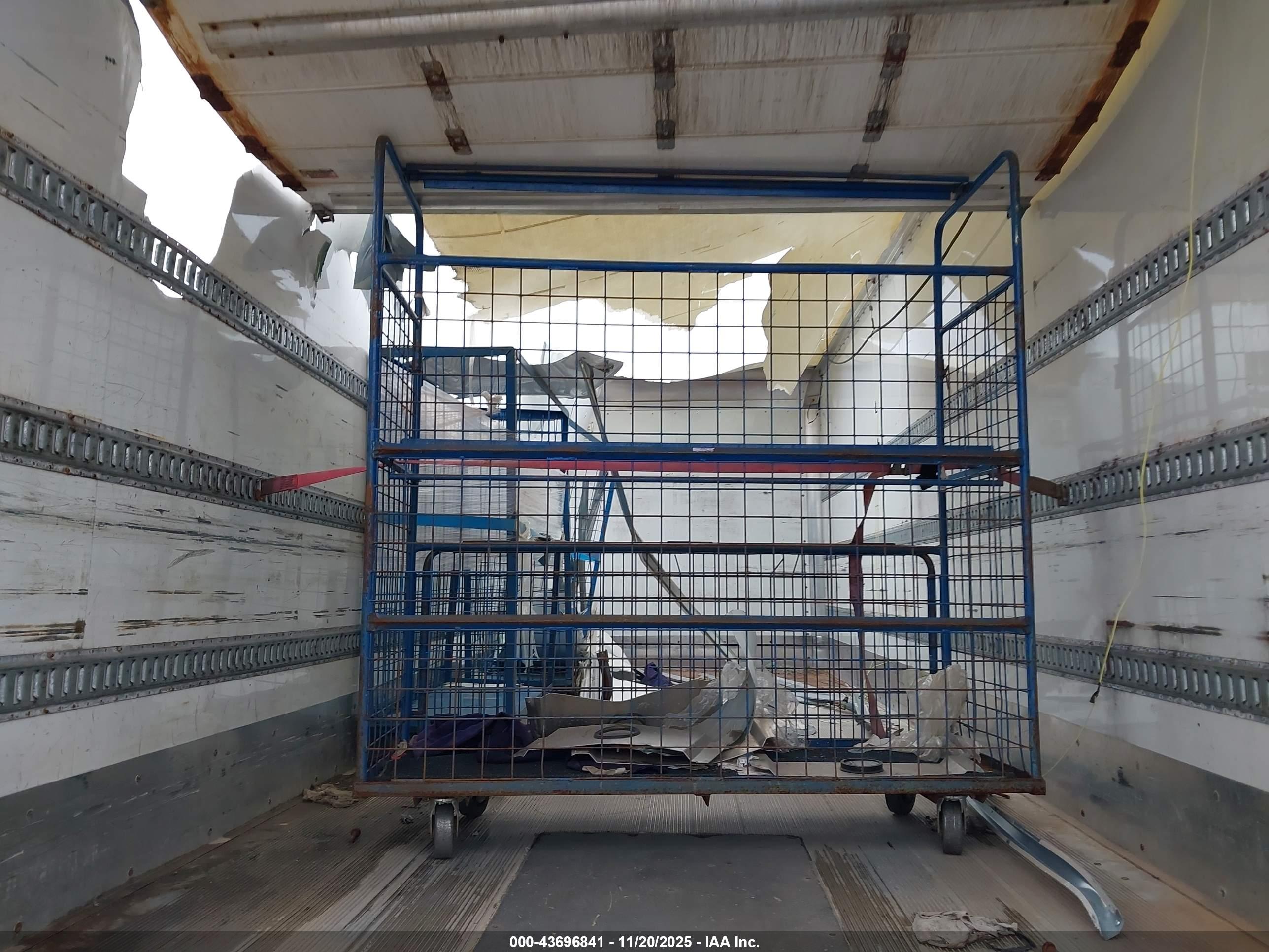 FREIGHTLINER M2 image 7