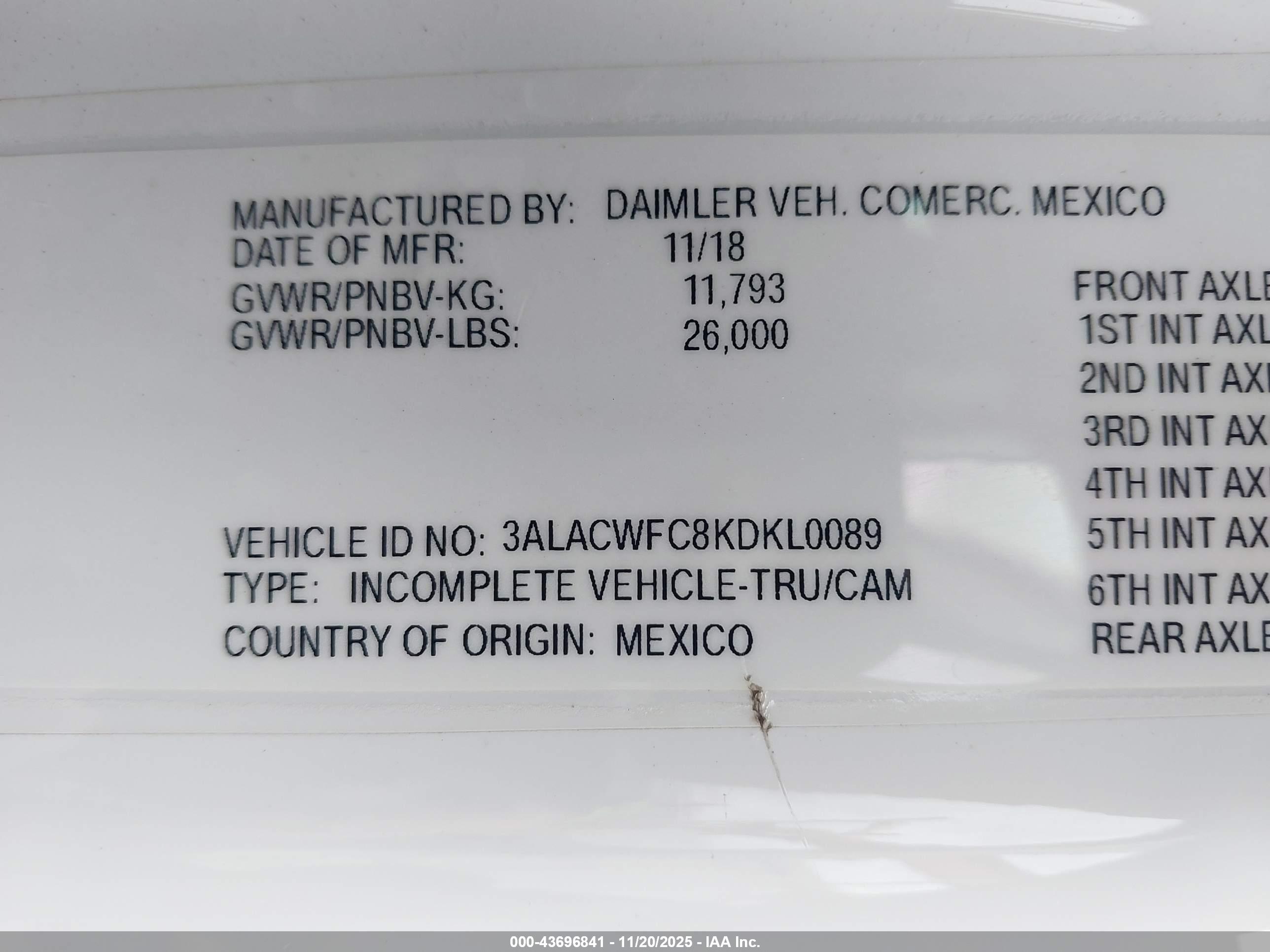 FREIGHTLINER M2 image 9