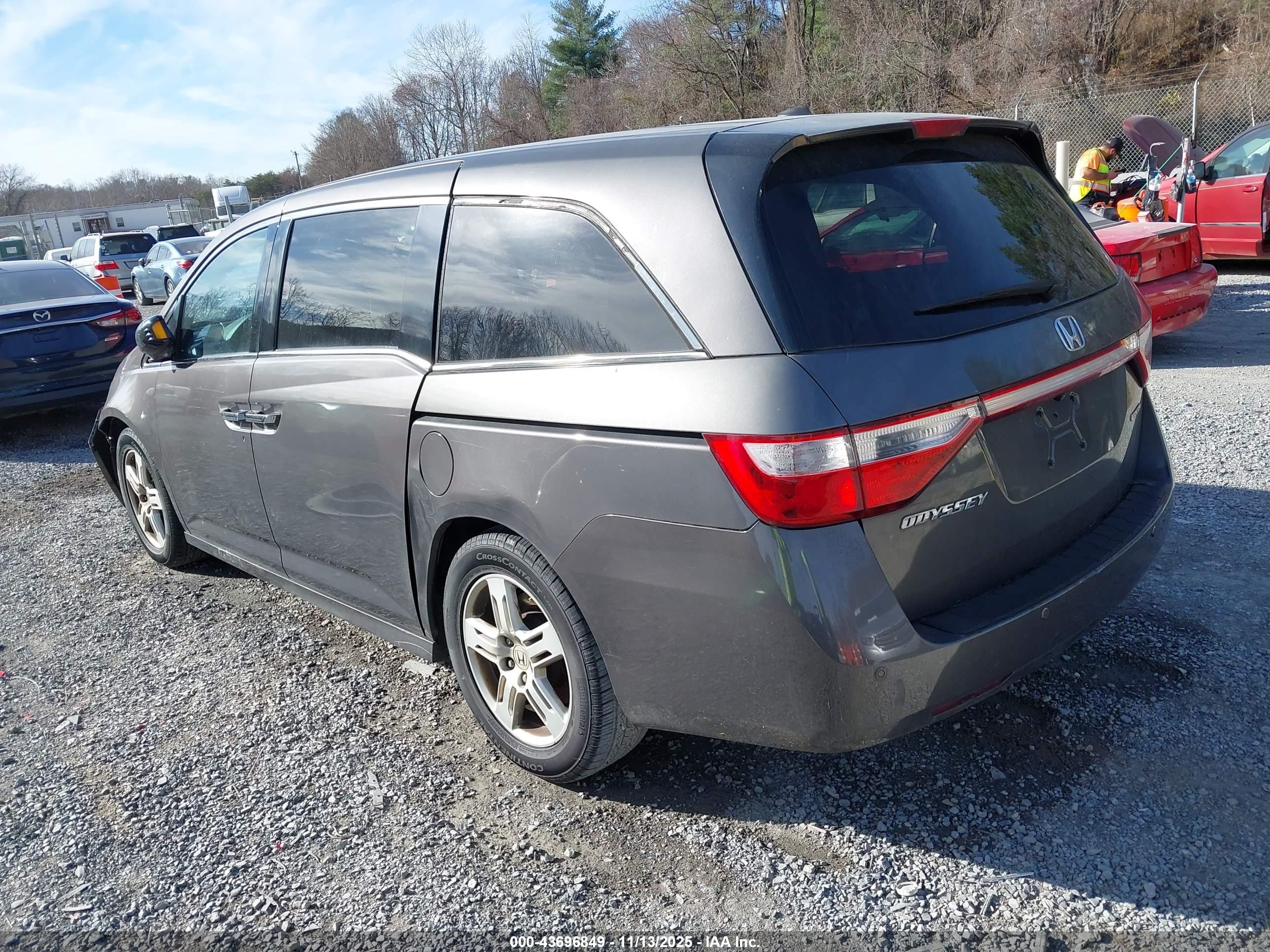 HONDA ODYSSEY image 3