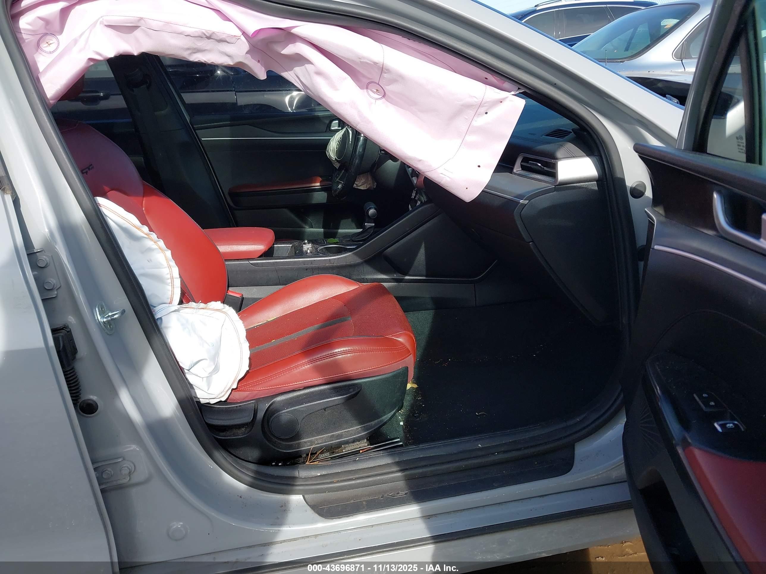 KIA K5 image 5