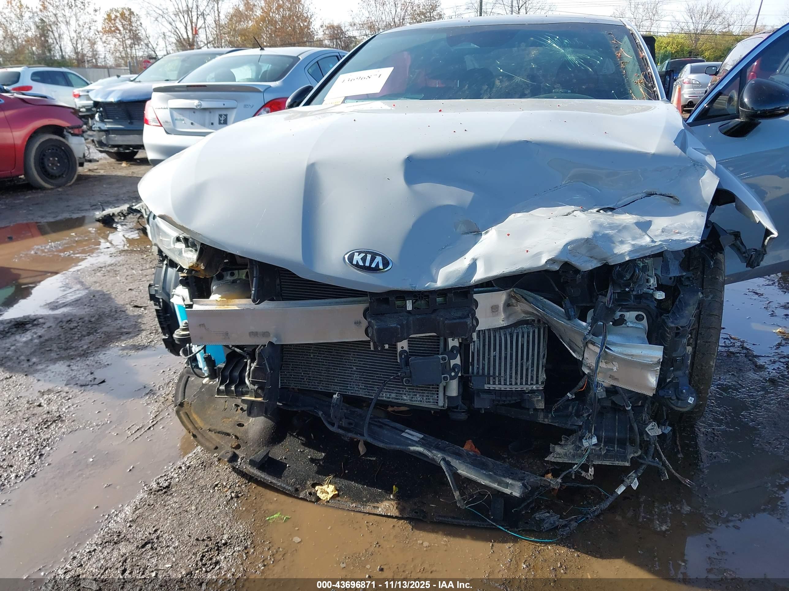 KIA K5 image 6