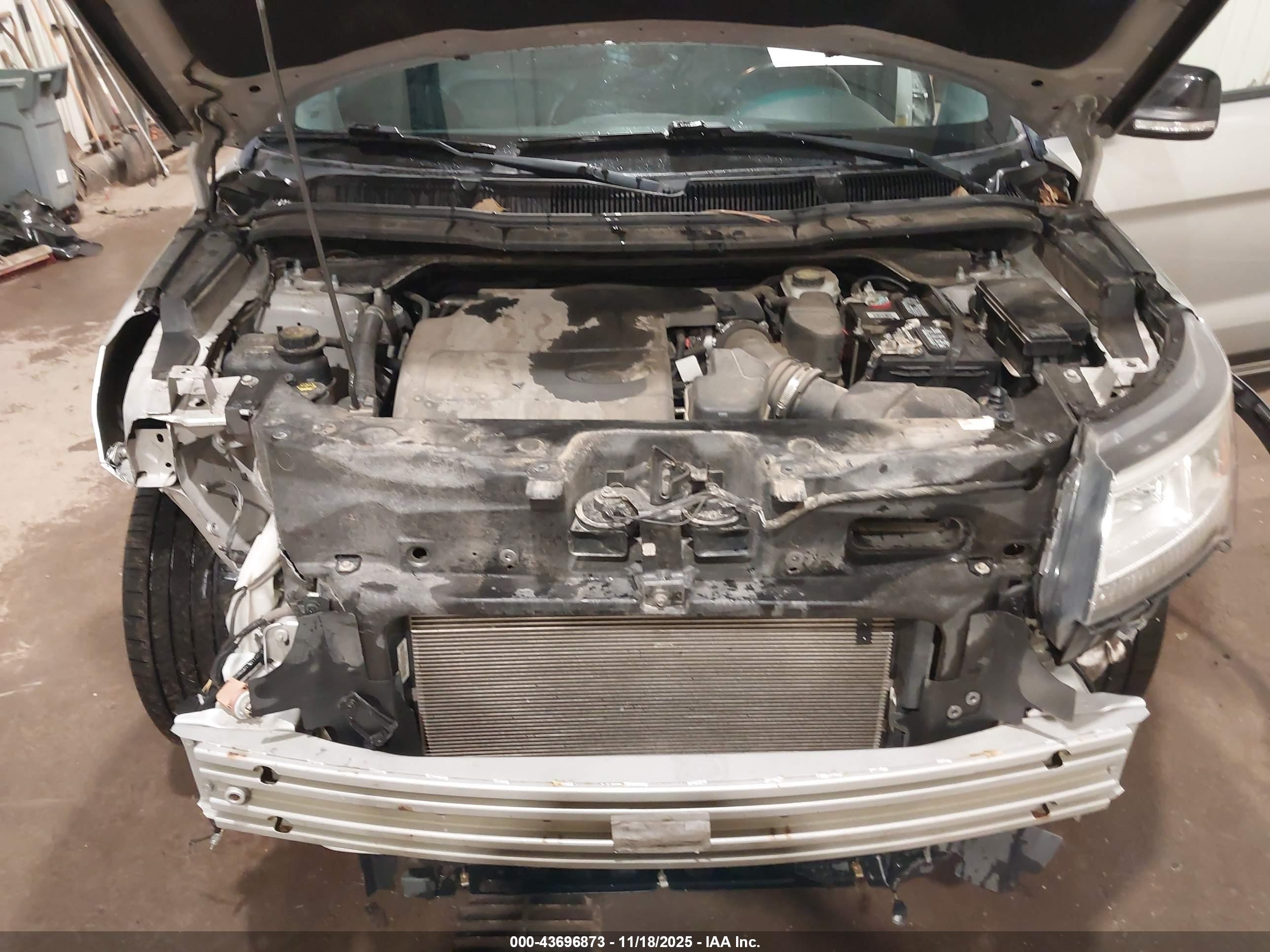 FORD EXPLORER image 10