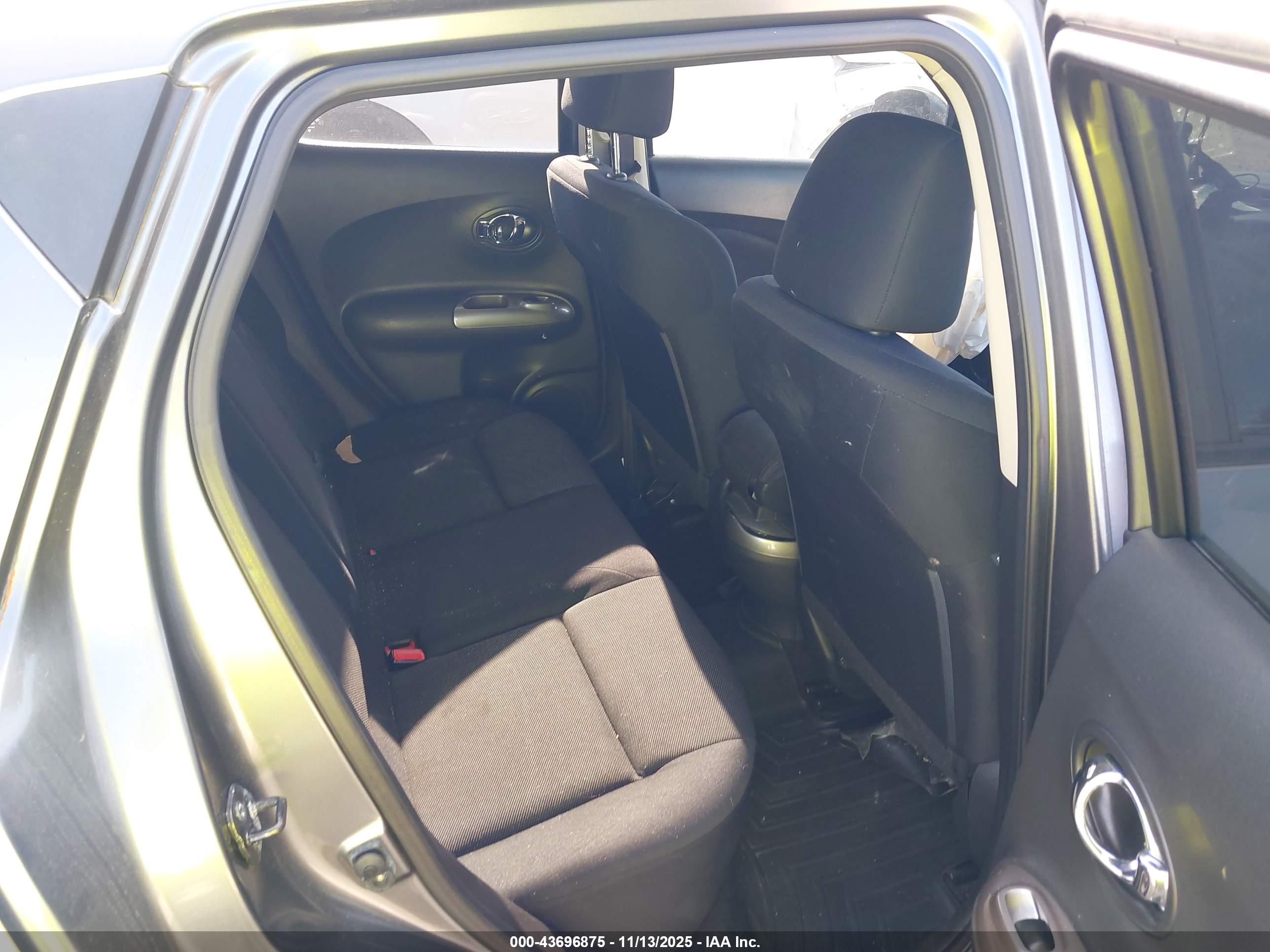 NISSAN JUKE image 8