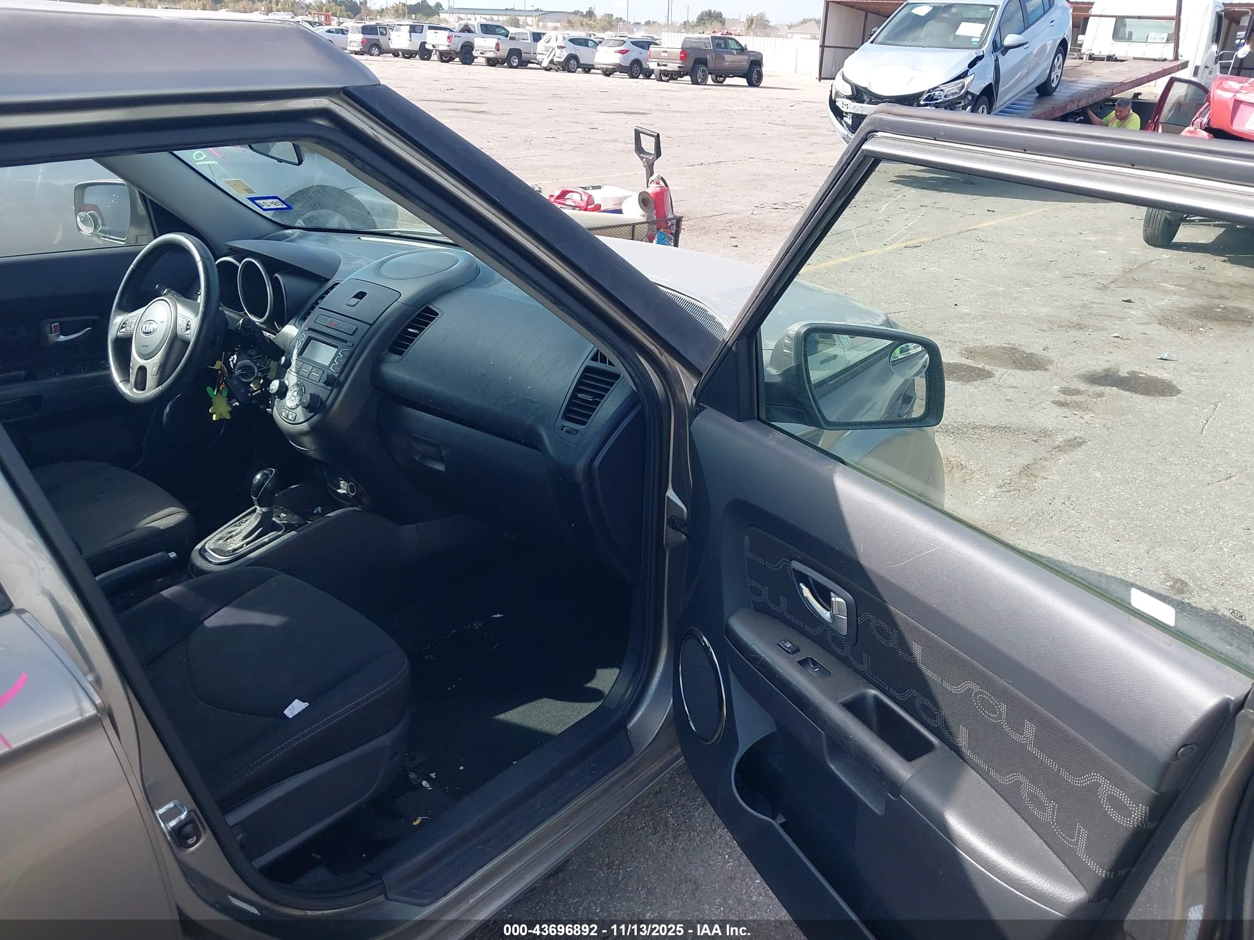 KIA SOUL image 5