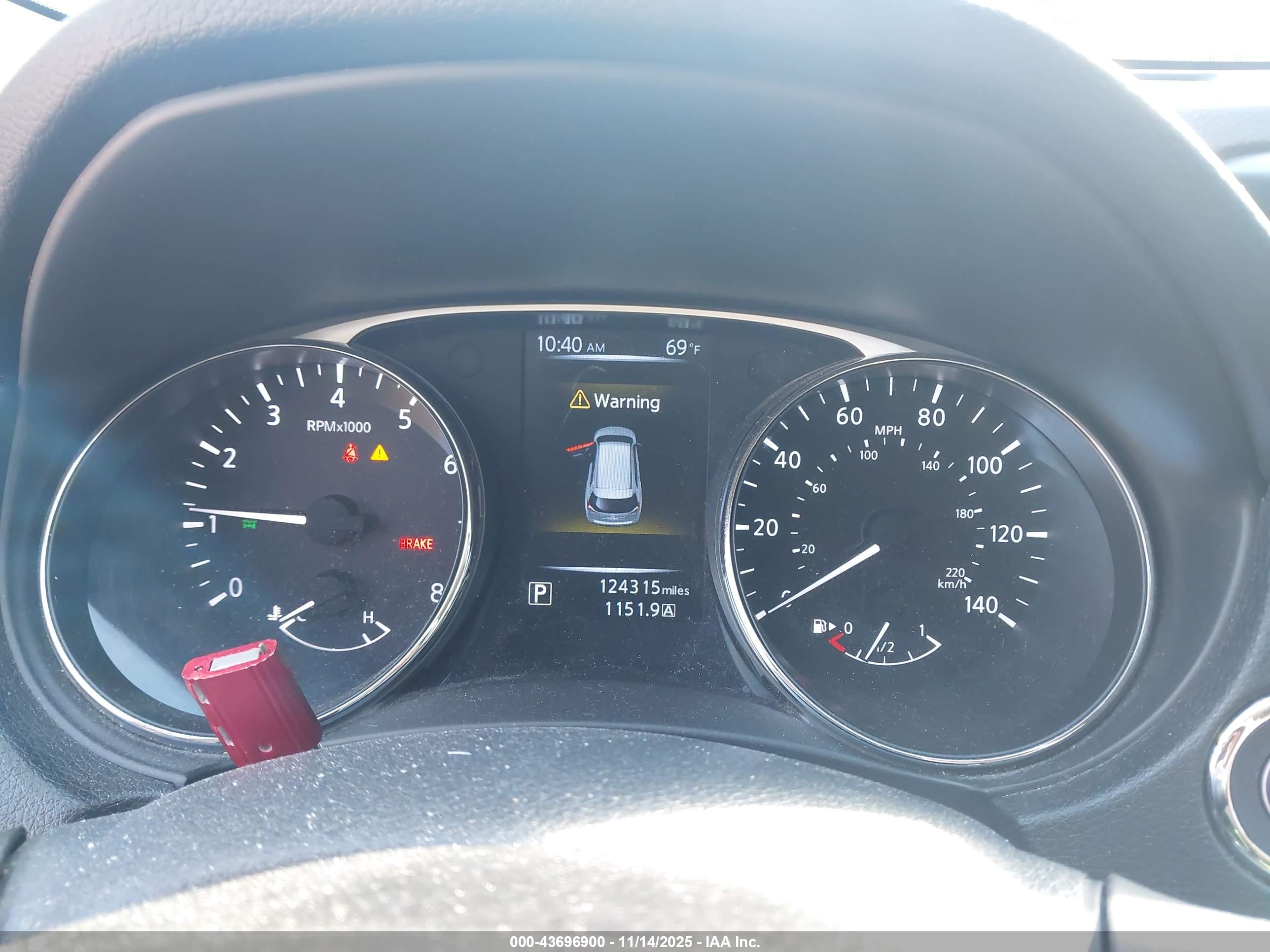 NISSAN ROGUE image 7