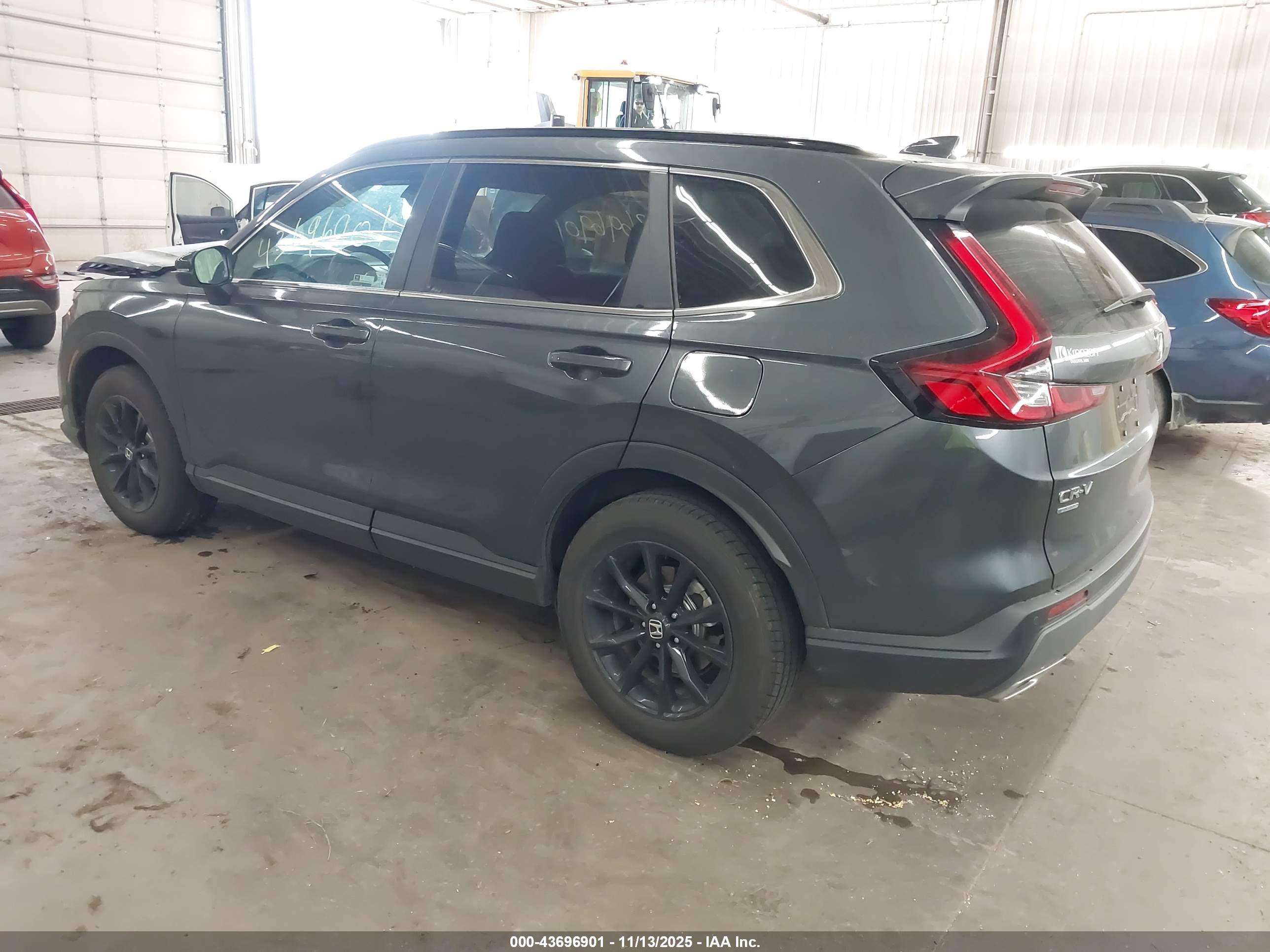 HONDA CR-V image 3