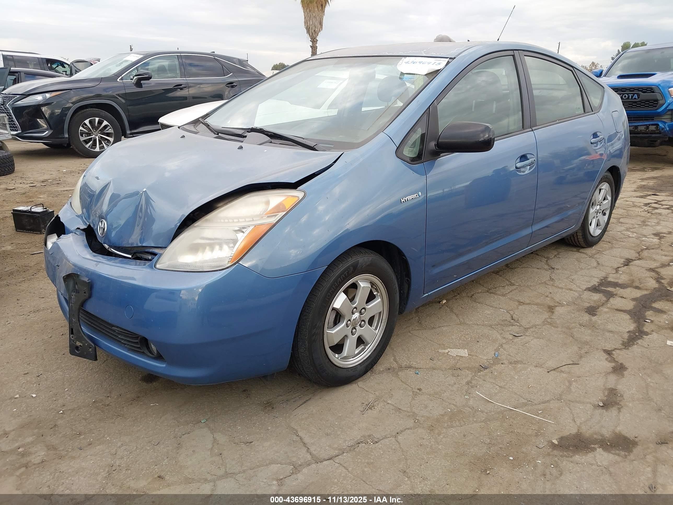 TOYOTA PRIUS image 2