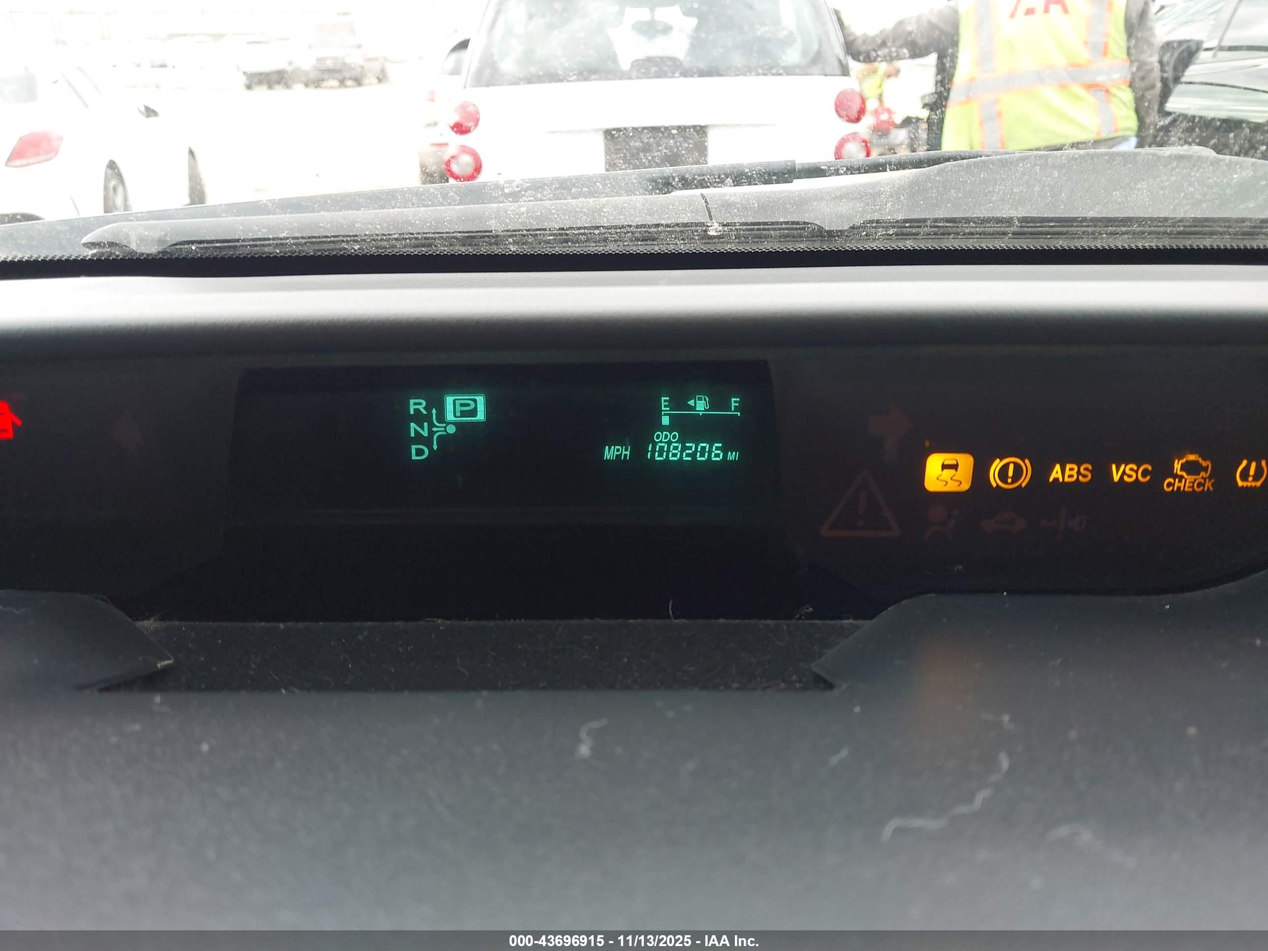 TOYOTA PRIUS image 7