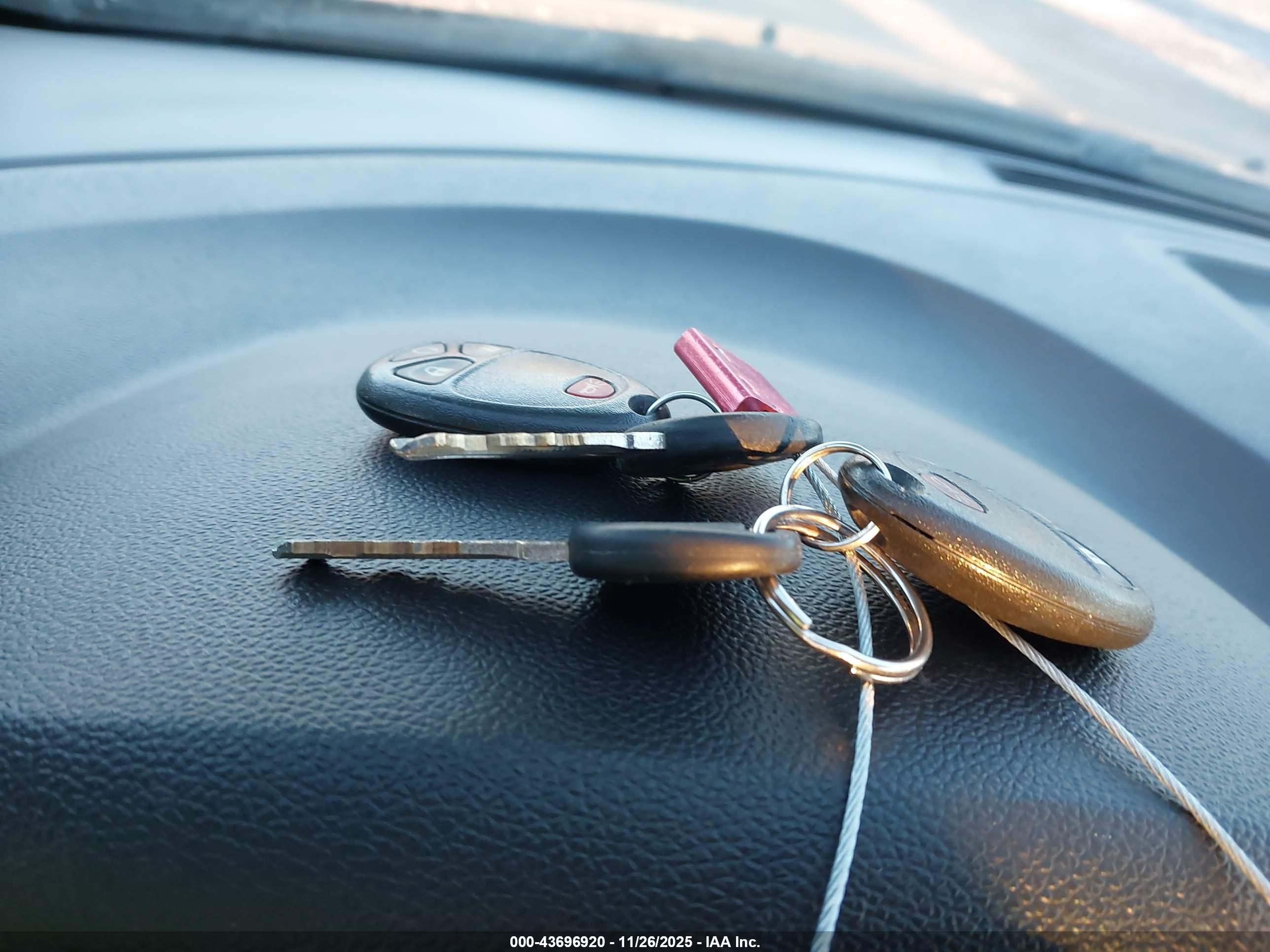 CHEVROLET TRAVERSE image 11