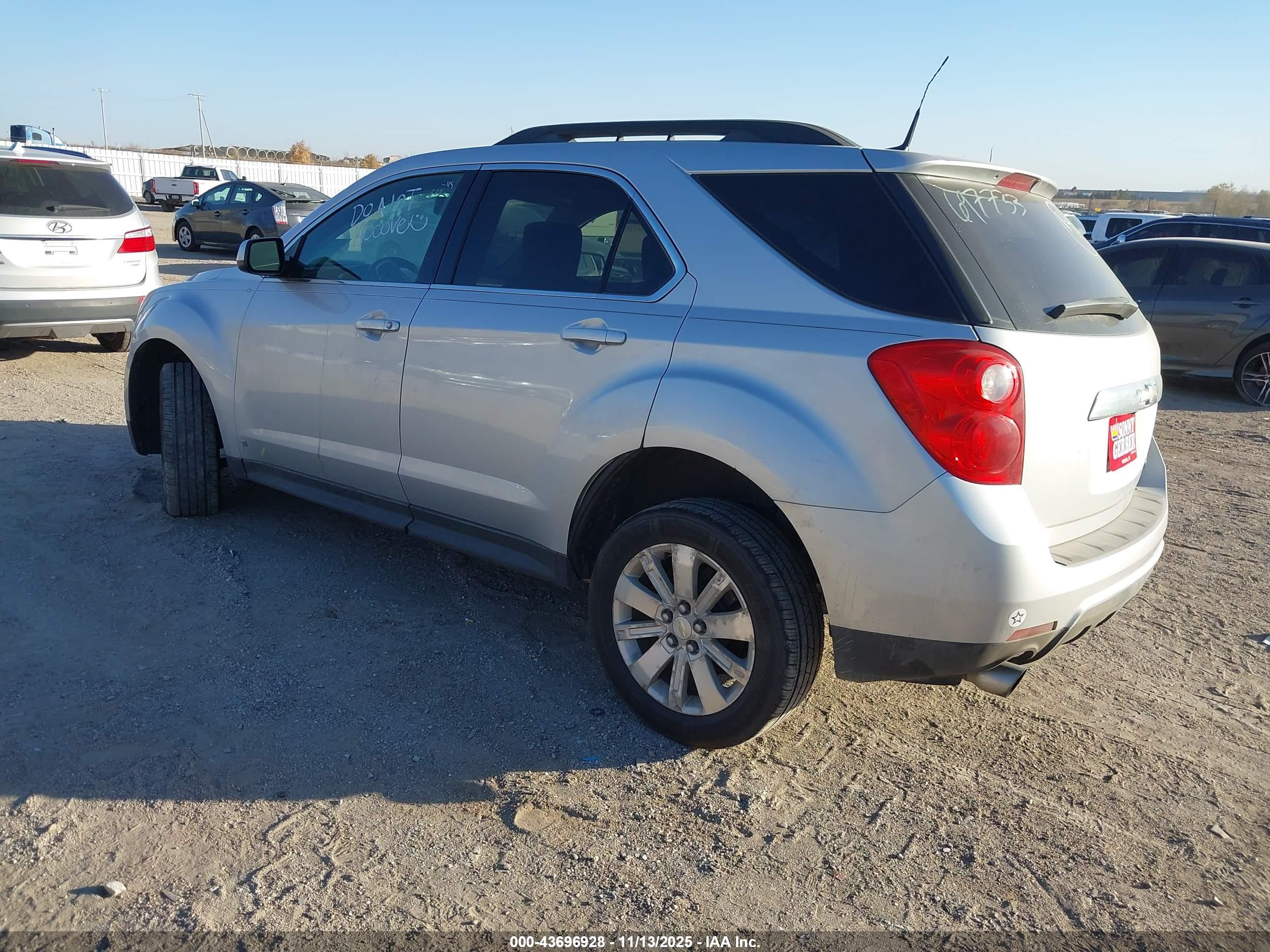 CHEVROLET EQUINOX image 3