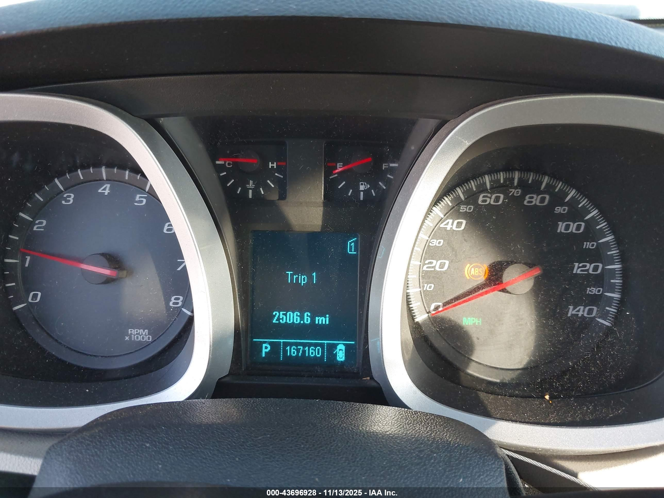 CHEVROLET EQUINOX image 7