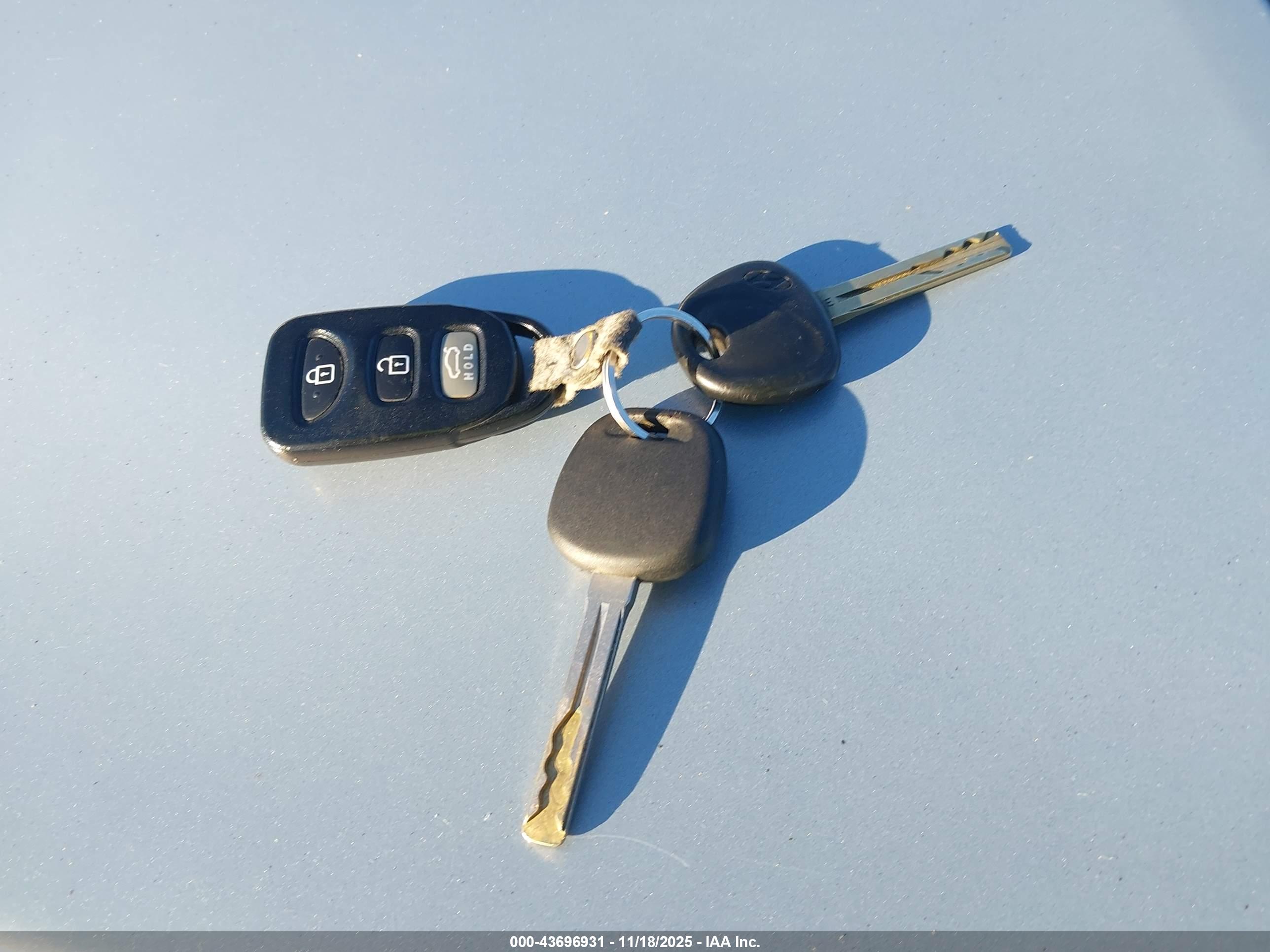 HYUNDAI SONATA image 11