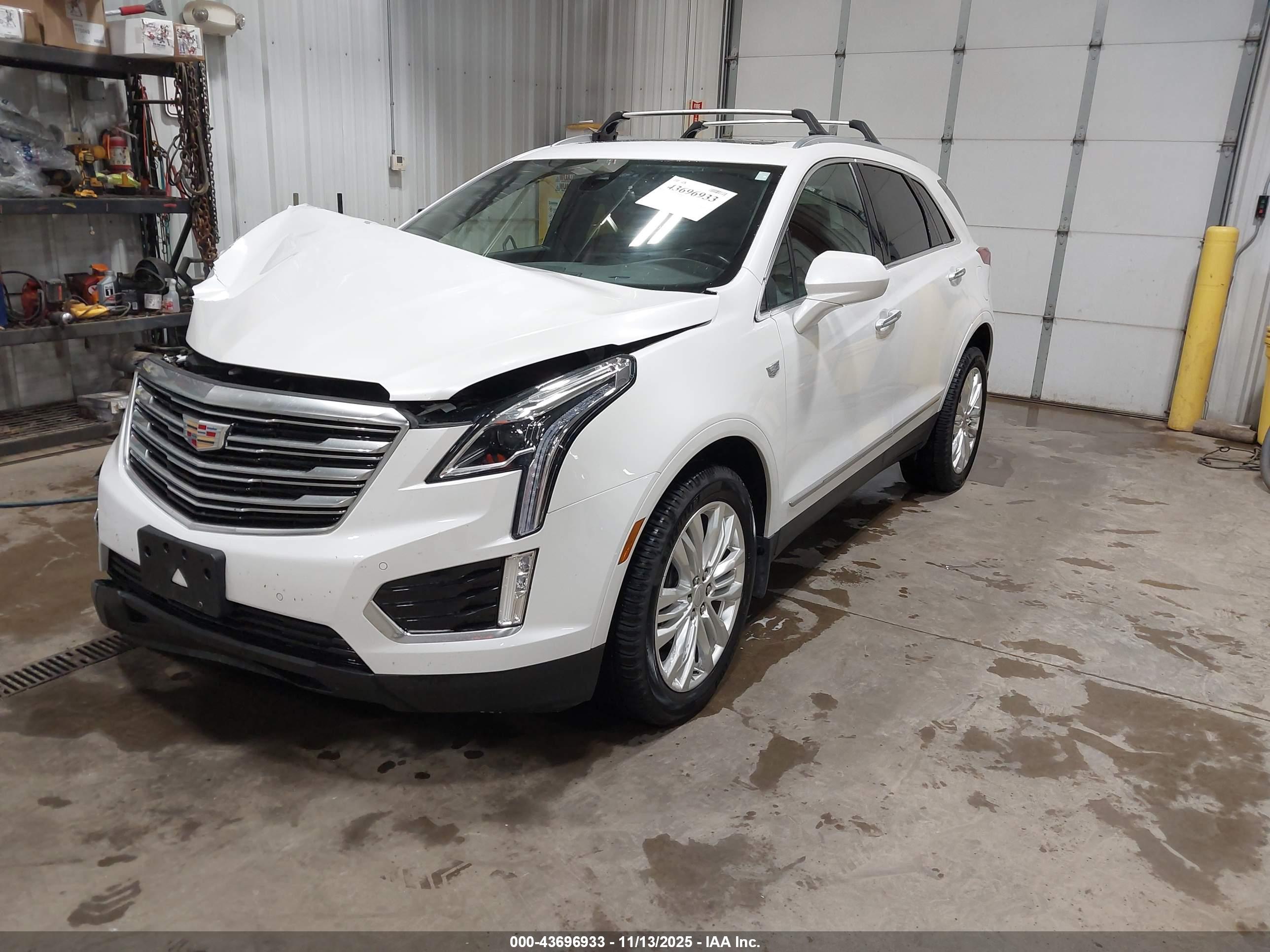 CADILLAC XT5 image 2