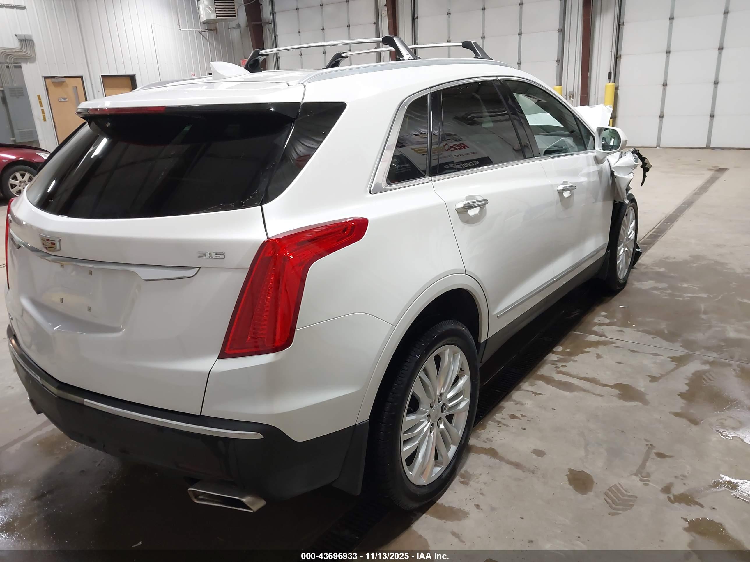 CADILLAC XT5 image 4