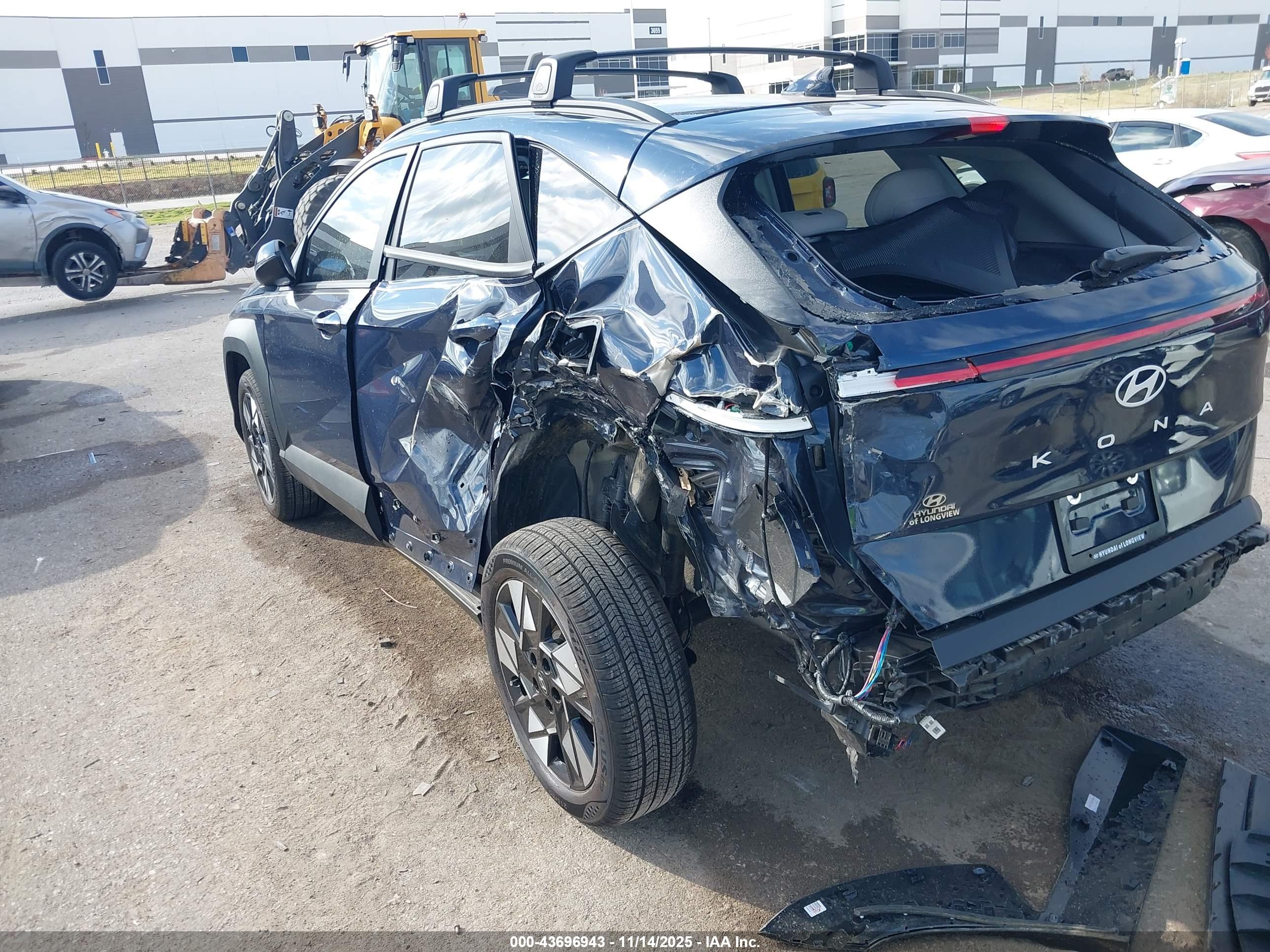 HYUNDAI KONA image 3