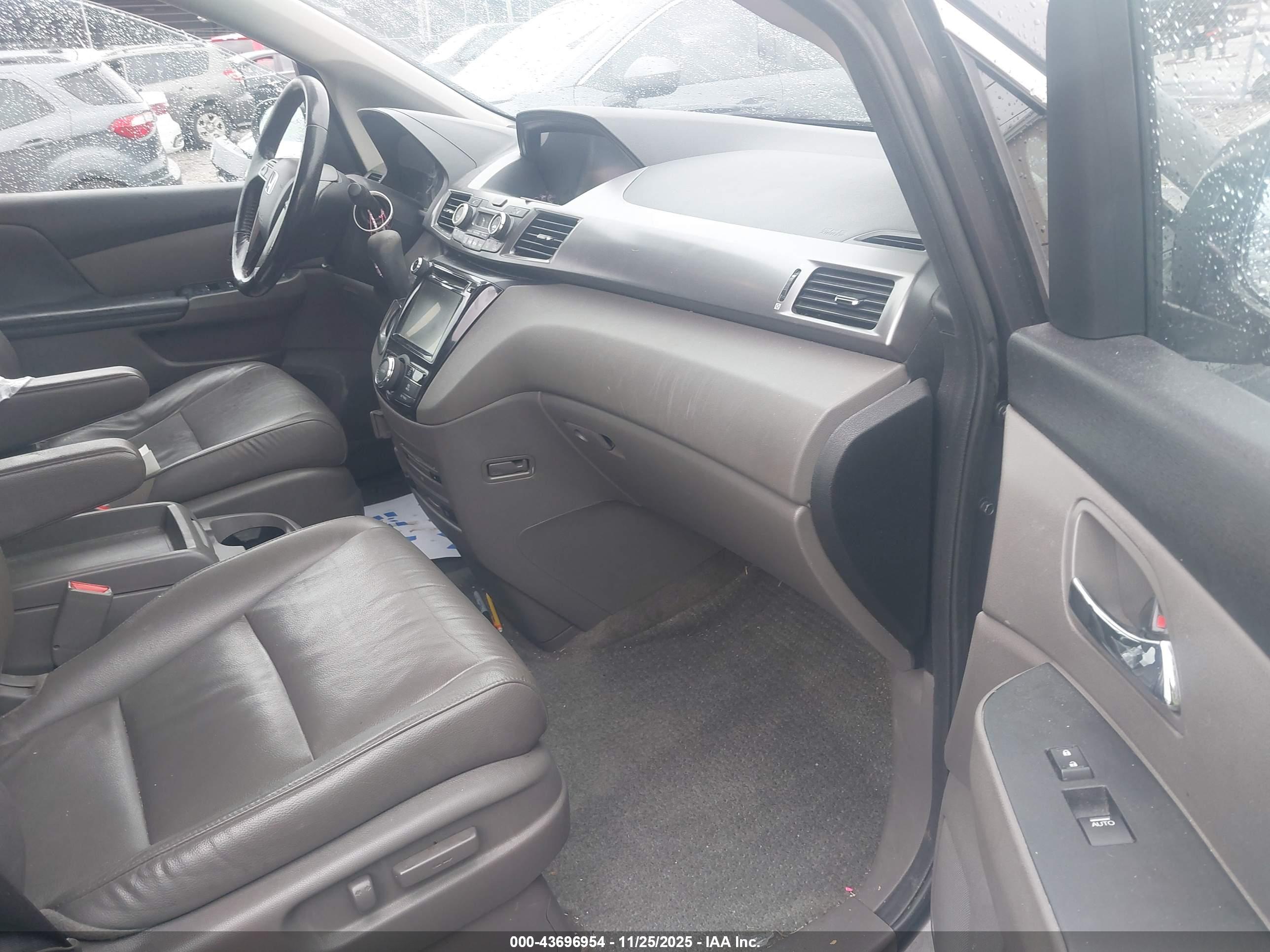 HONDA ODYSSEY image 8