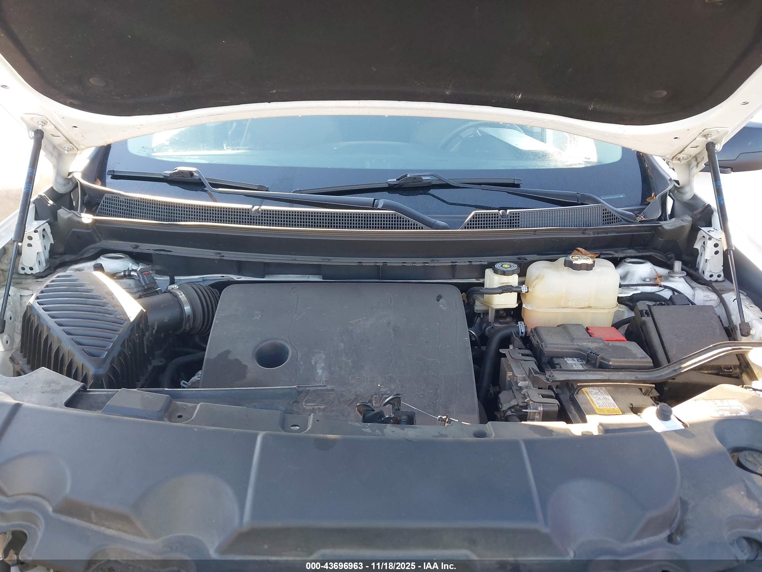 CHEVROLET TRAVERSE image 10