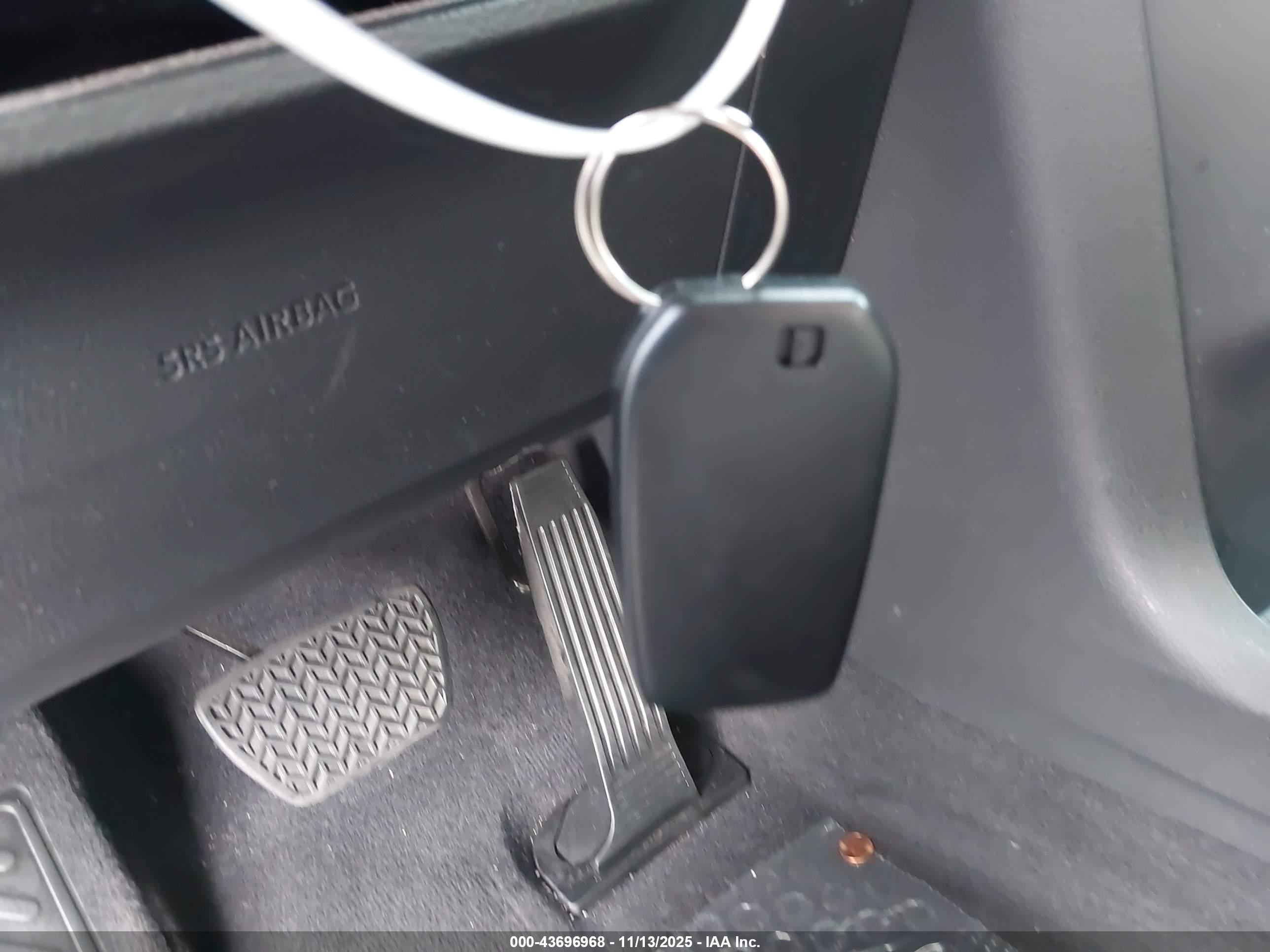TOYOTA SIENNA image 11
