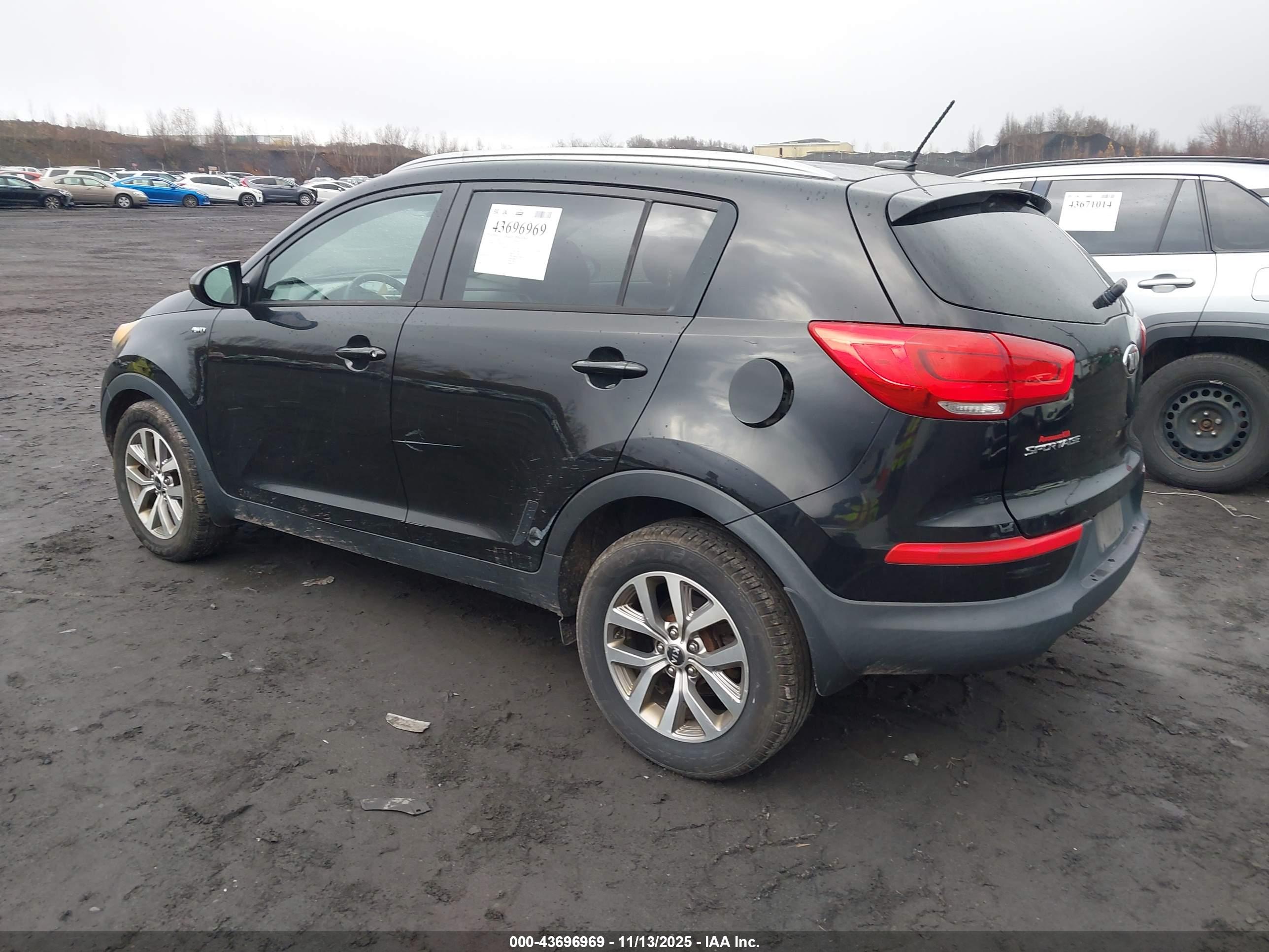 KIA SPORTAGE image 3
