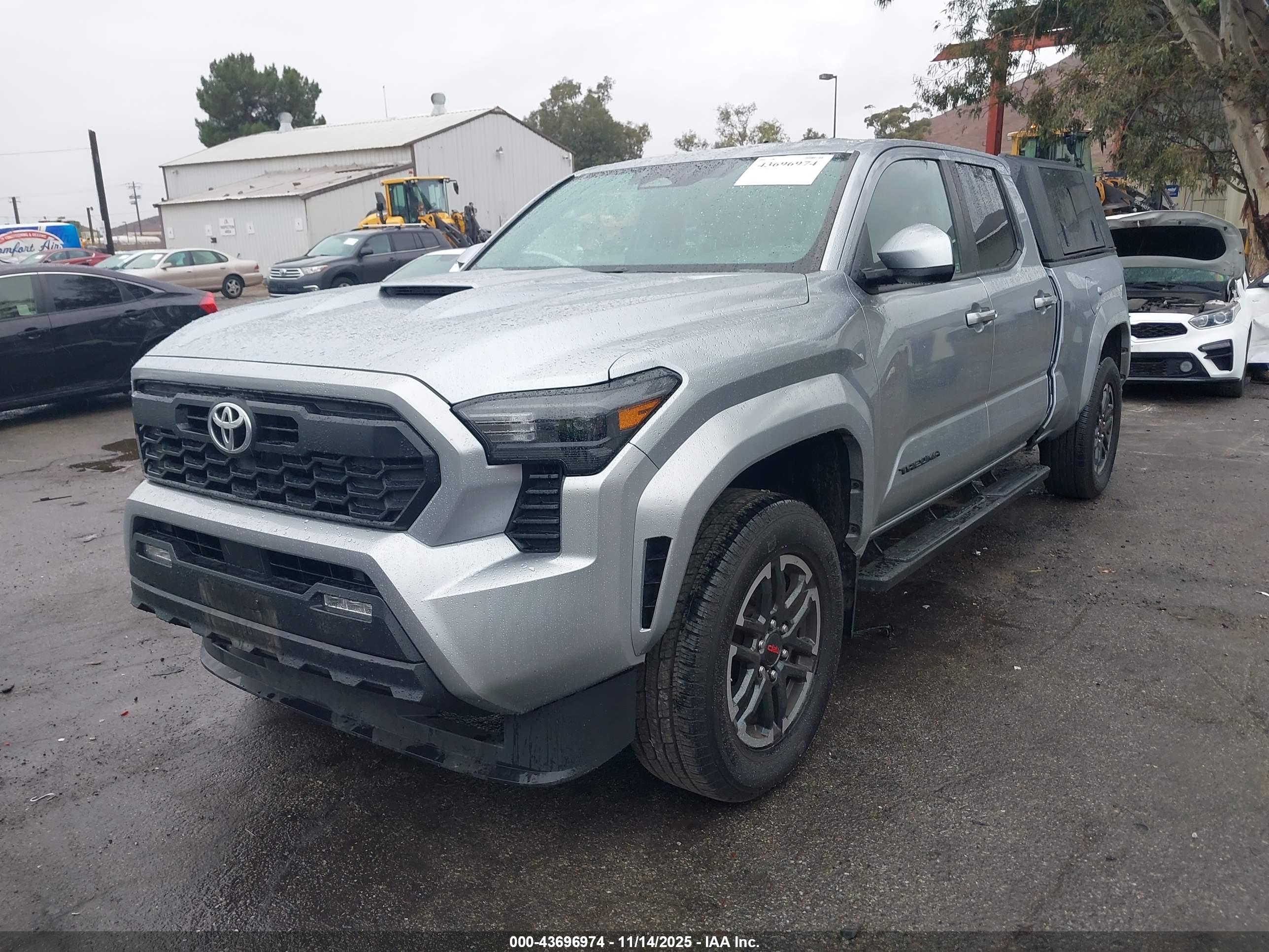 TOYOTA TACOMA image 2