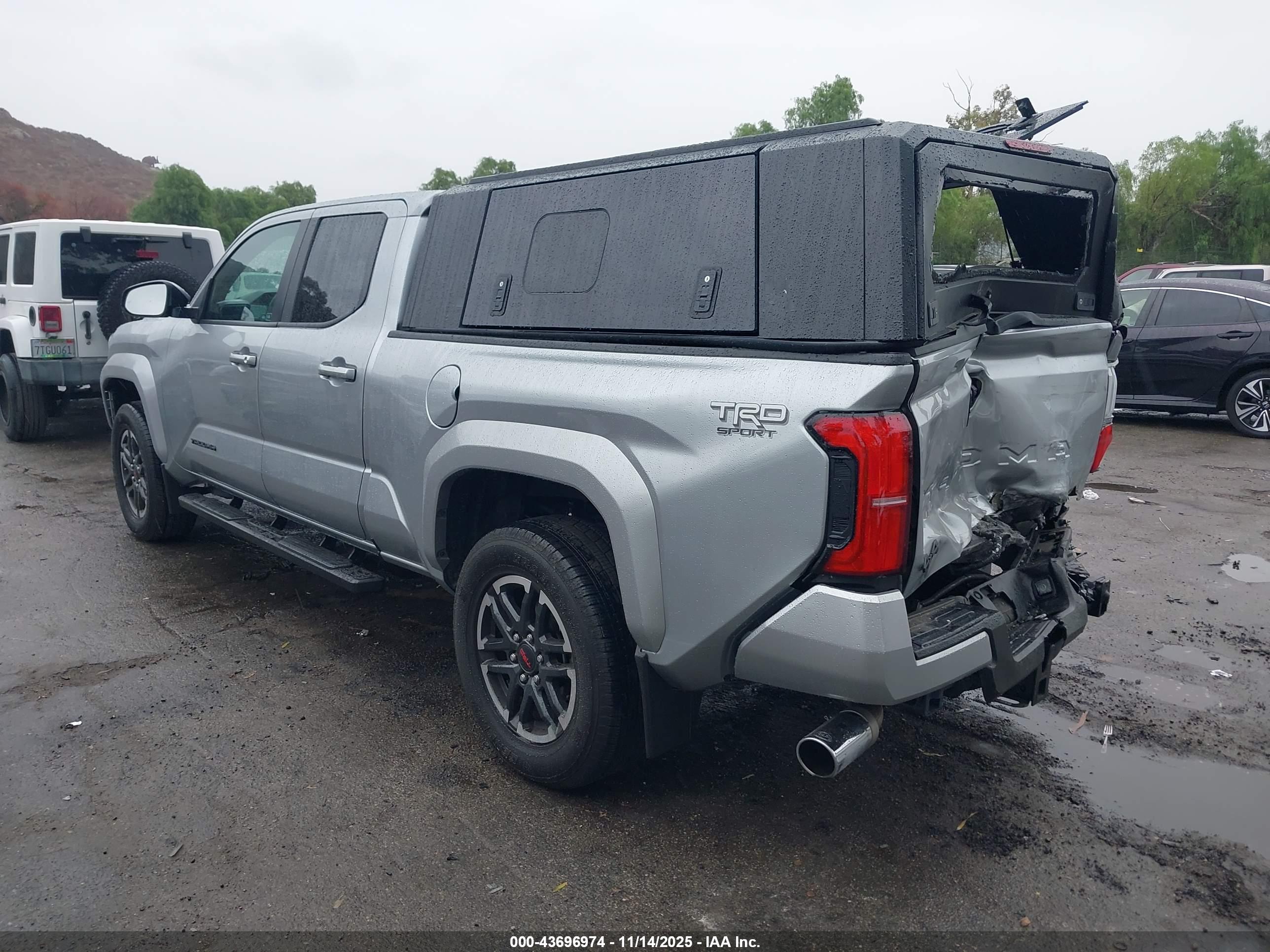 TOYOTA TACOMA image 3