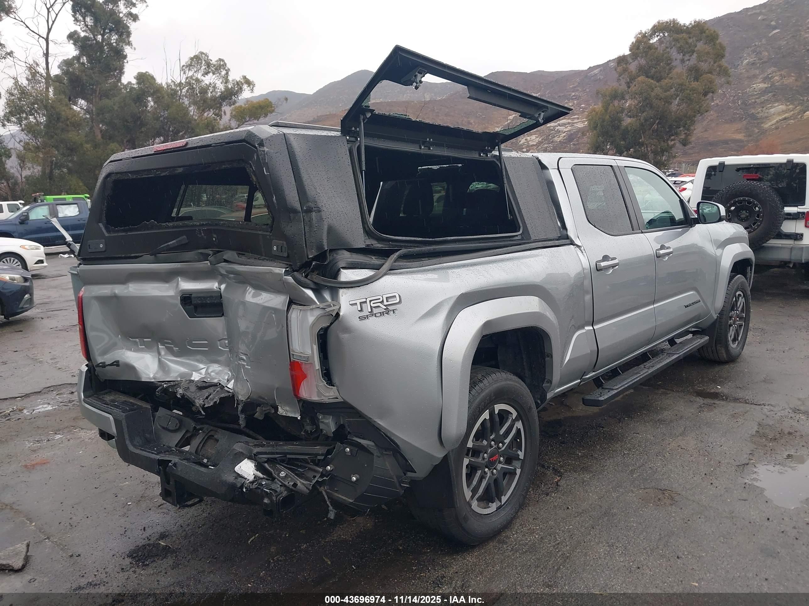 TOYOTA TACOMA image 4