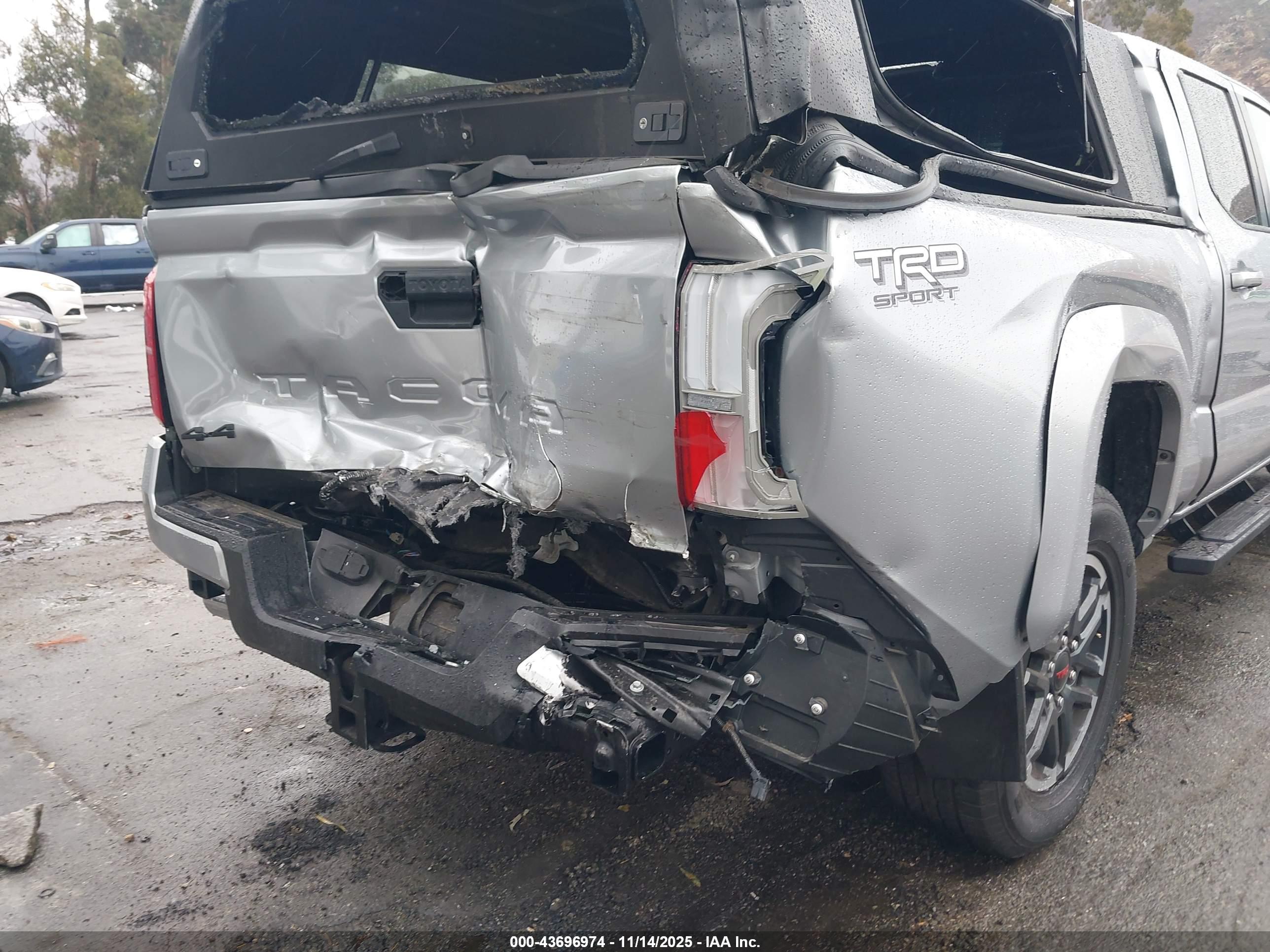 TOYOTA TACOMA image 6
