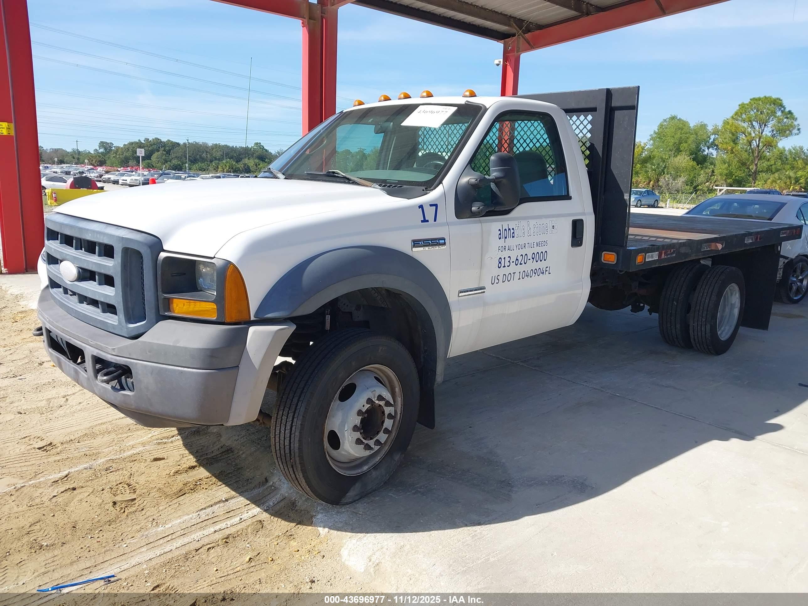 FORD F-550 image 2