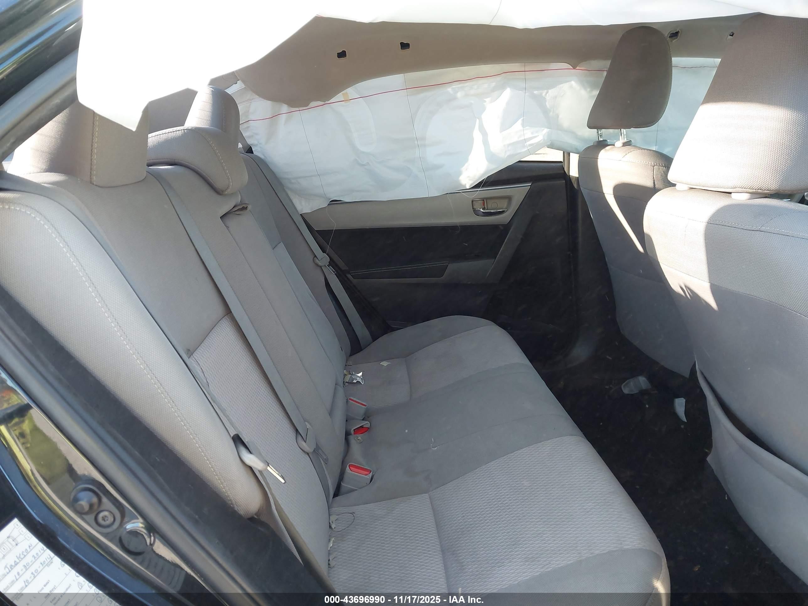 TOYOTA COROLLA image 8