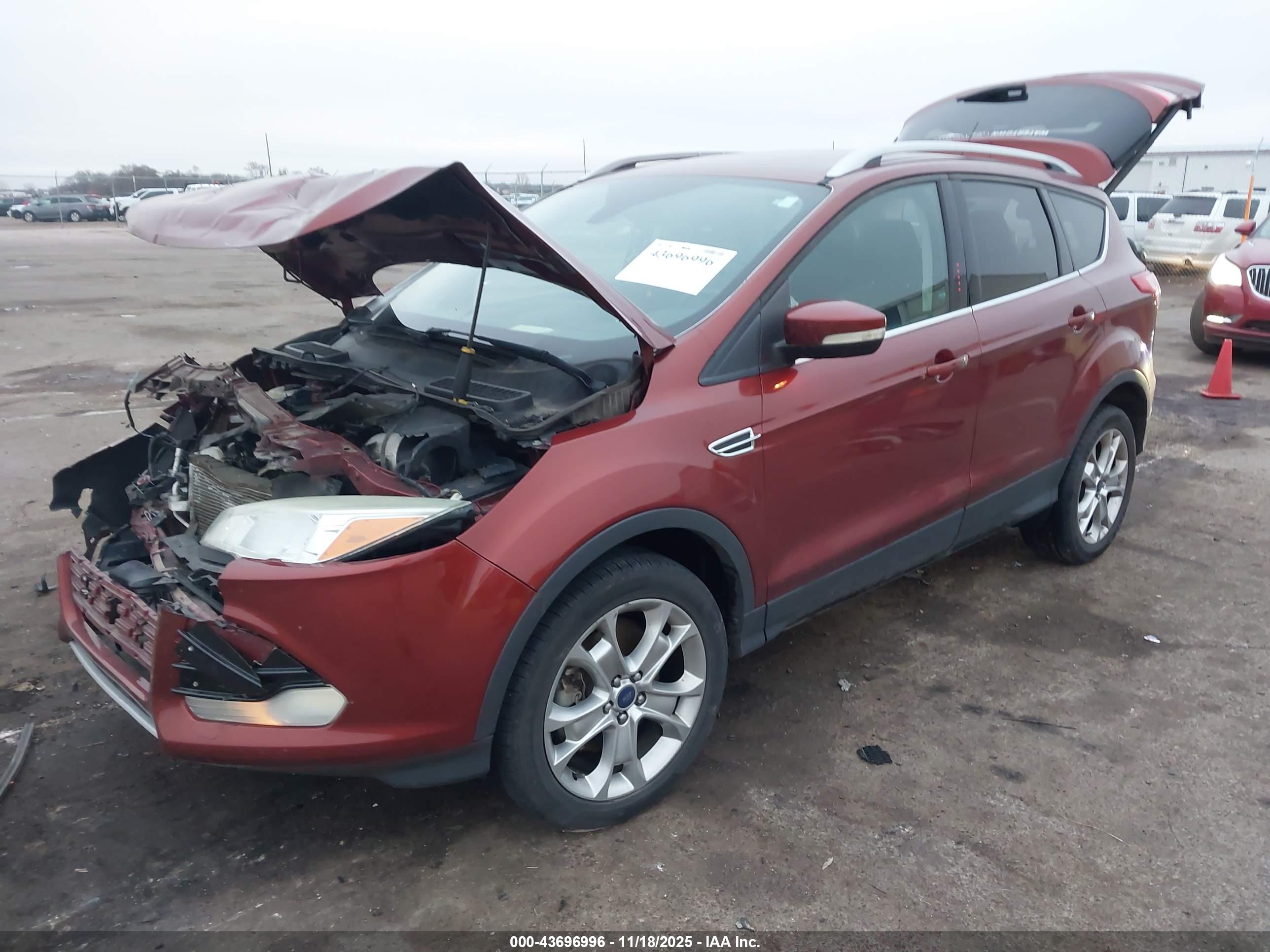 FORD ESCAPE image 2