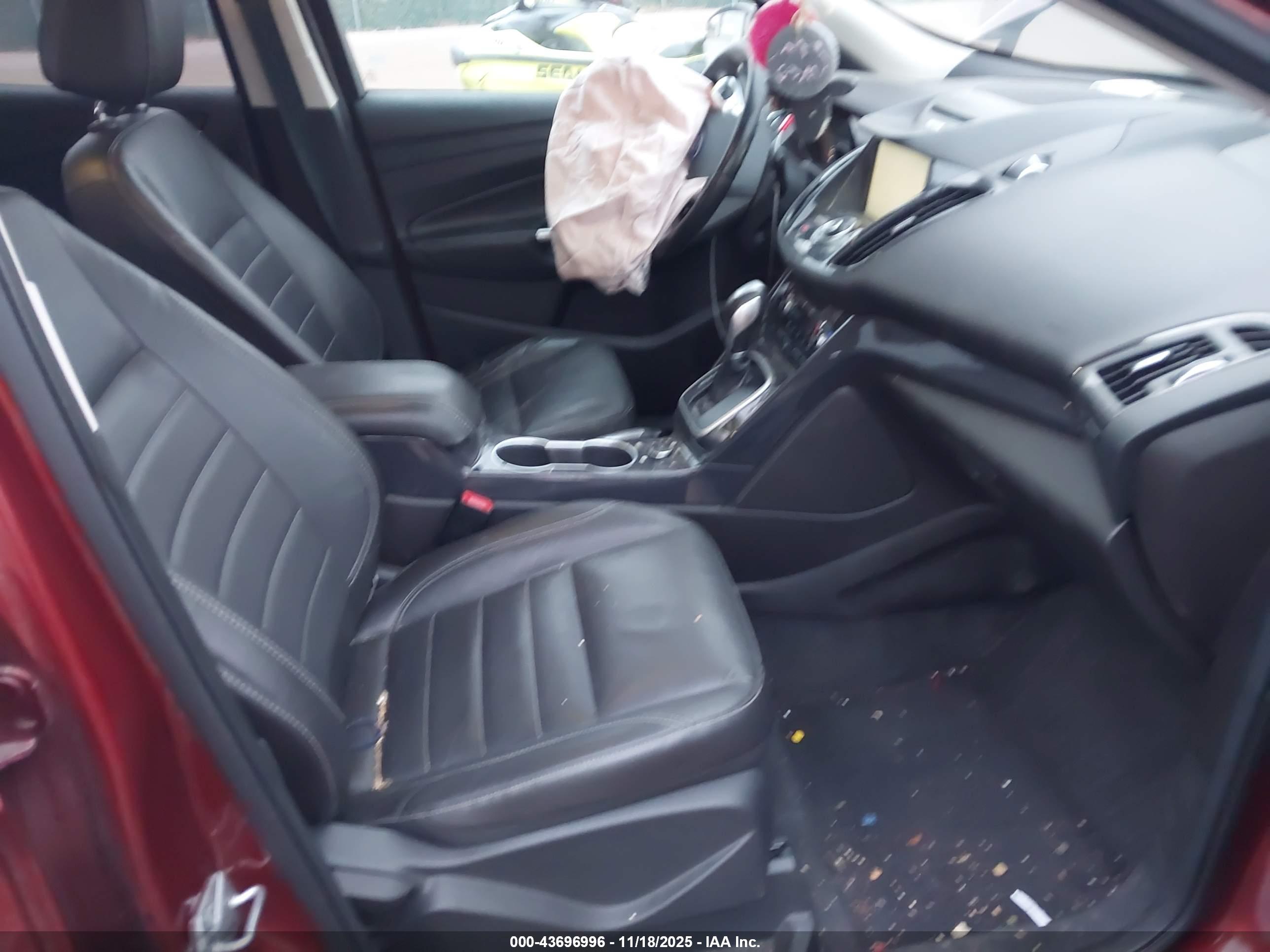 FORD ESCAPE image 5