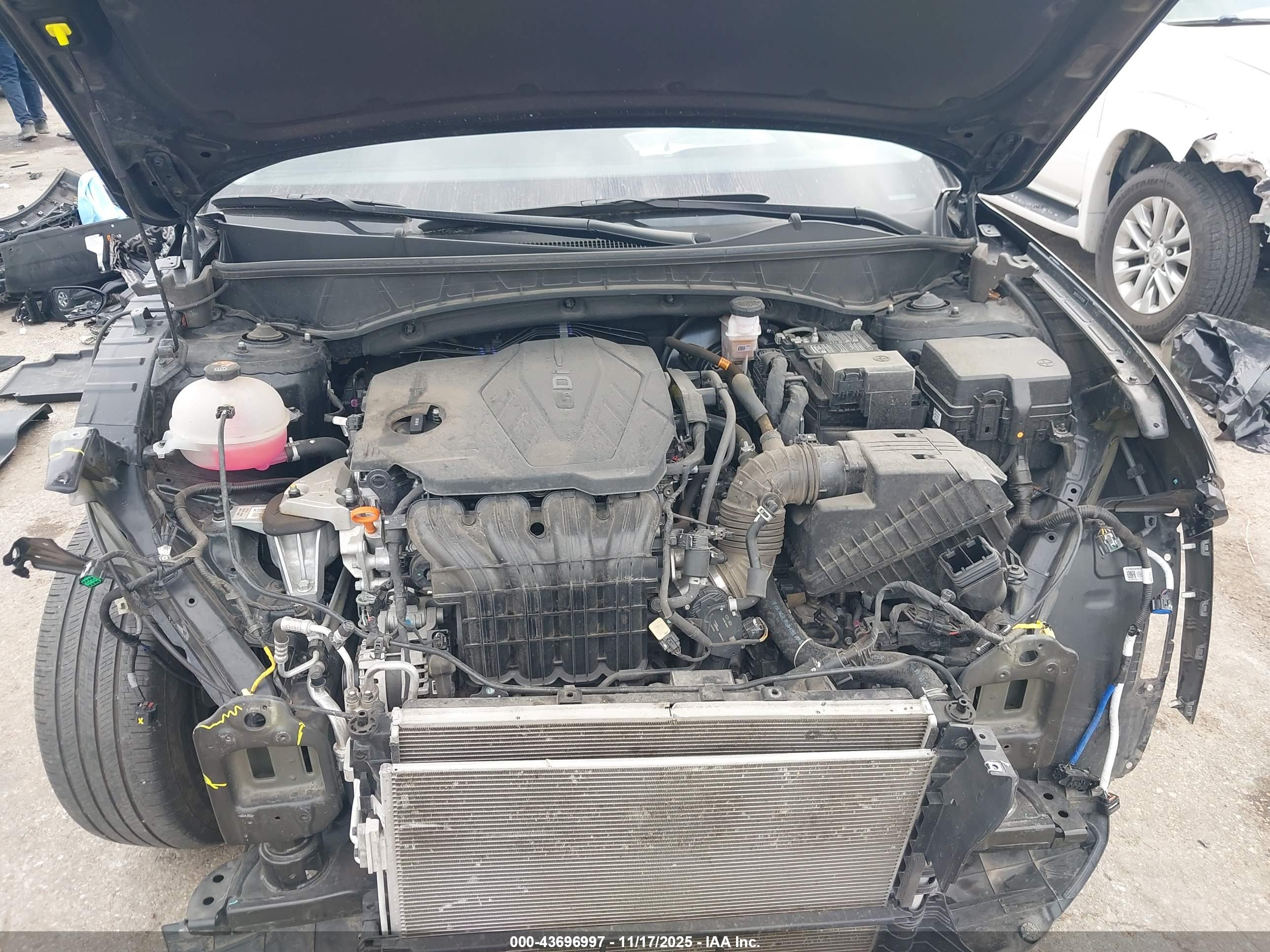 HYUNDAI TUCSON image 10