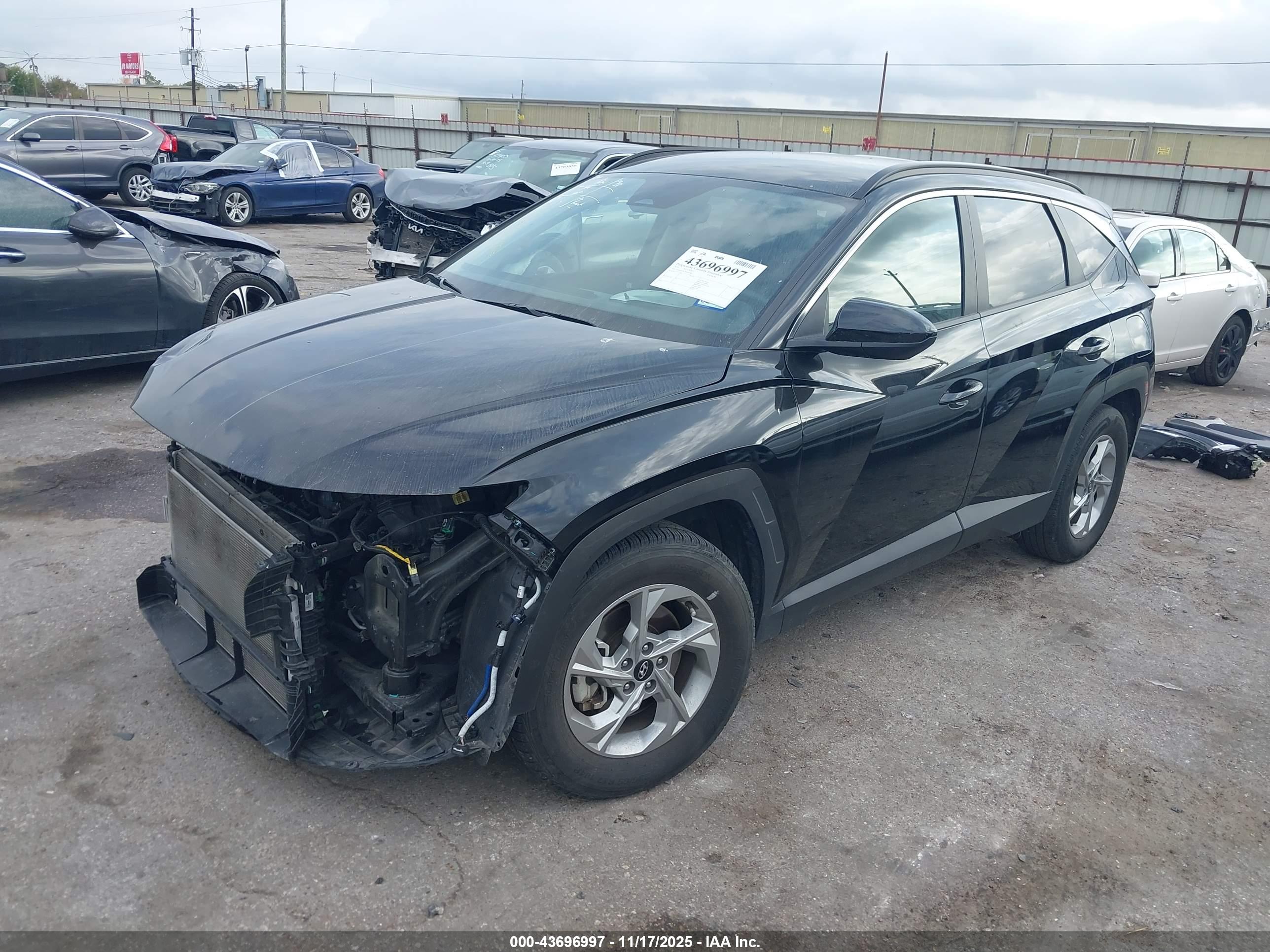 HYUNDAI TUCSON image 2